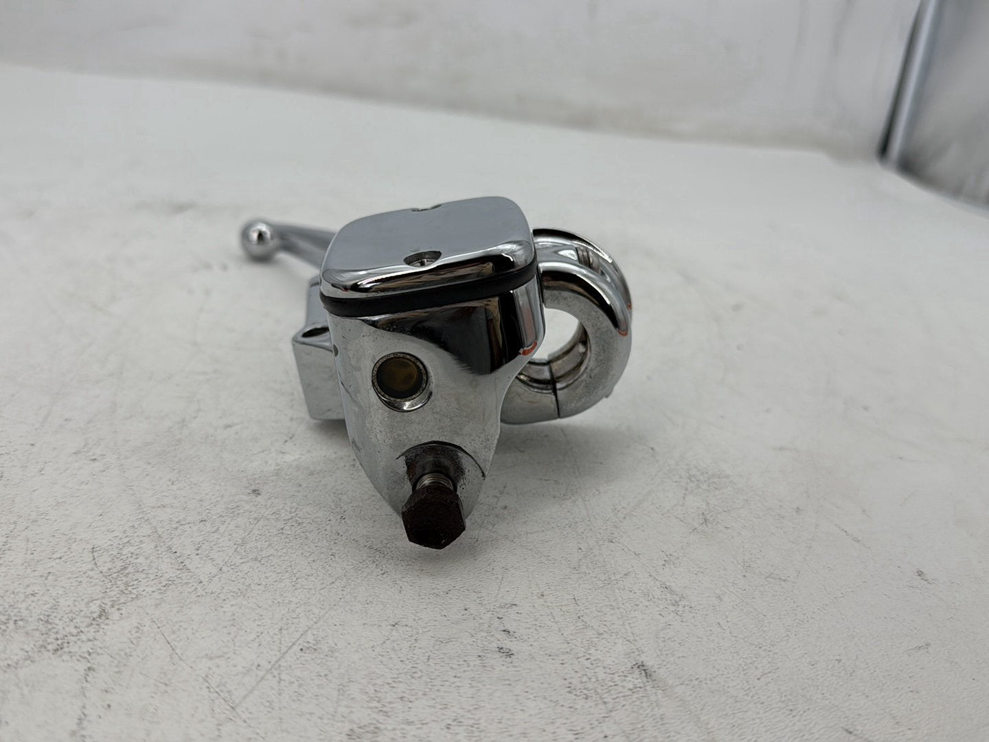 07 Harley Street Glide Touring FLHX OEM Front Right Brake Lever Master Cylinder