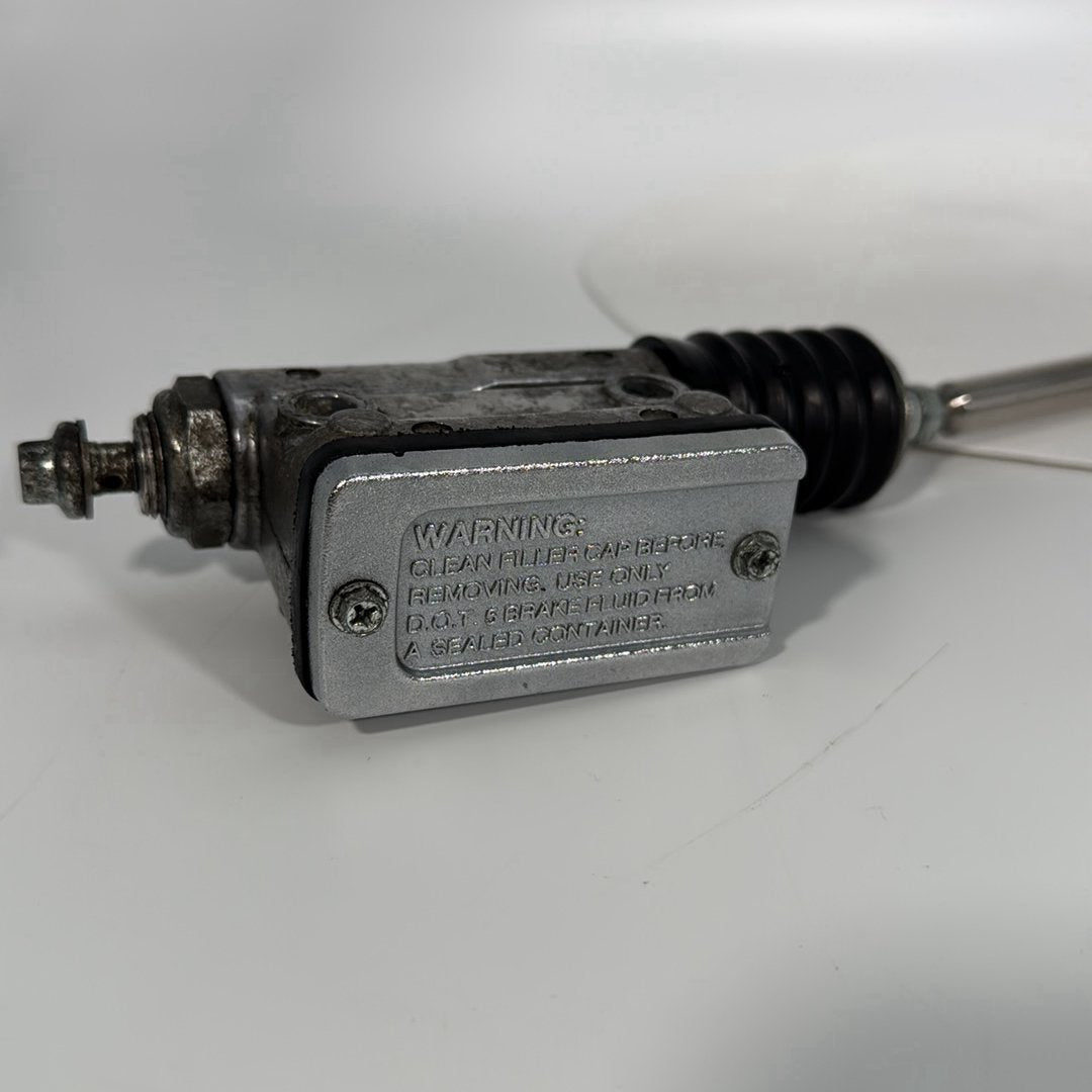 1991 - 2003 Harley-Davidson Sportster Custom Rear Brake Master Cylinder Reservoir 42432-99