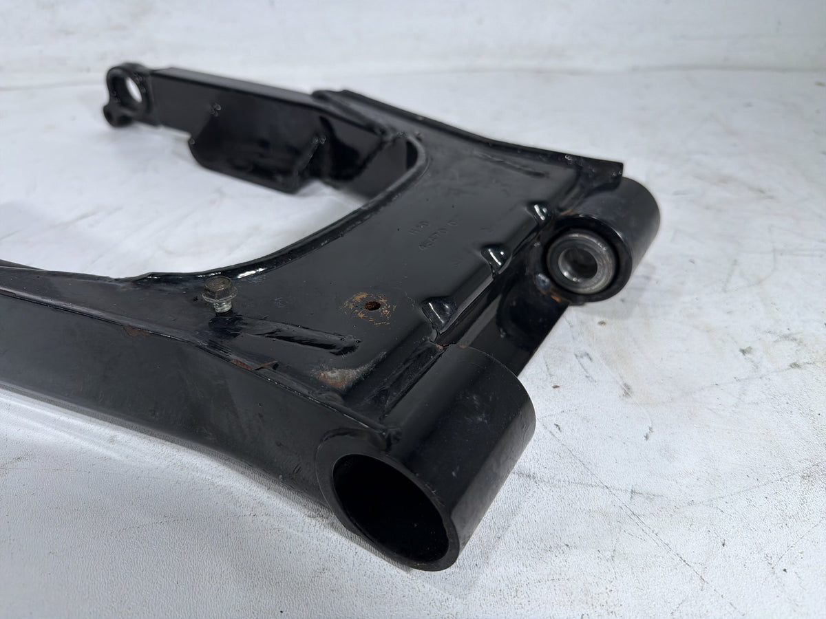 2004 Harley Electra Glide Touring Ultra OEM Rear Fork Swingarm Swing Arm
