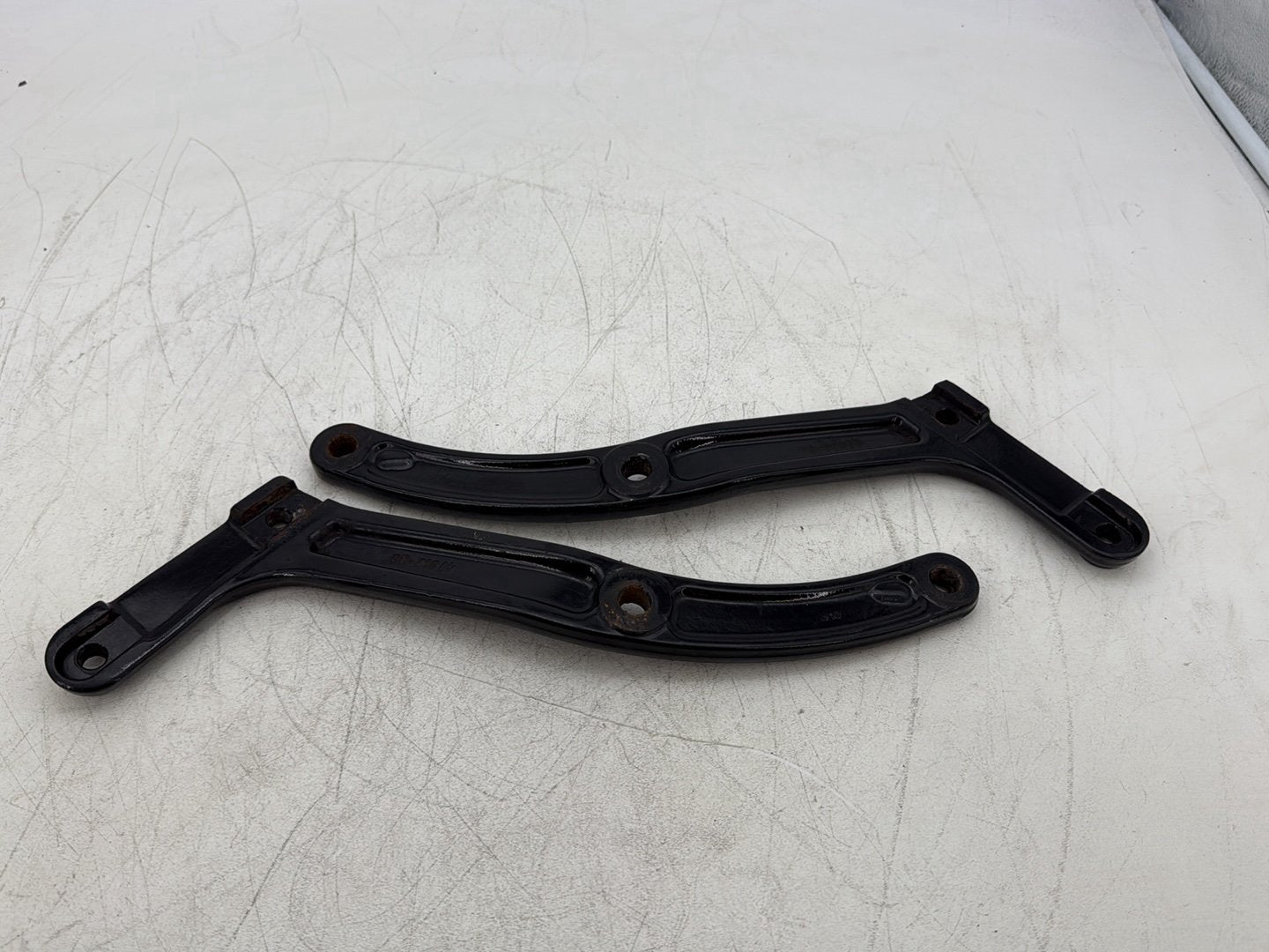 2011 Harley Softail FLSTFB Fat Boy OEM Rear Left & Right Fender Support Bracket
