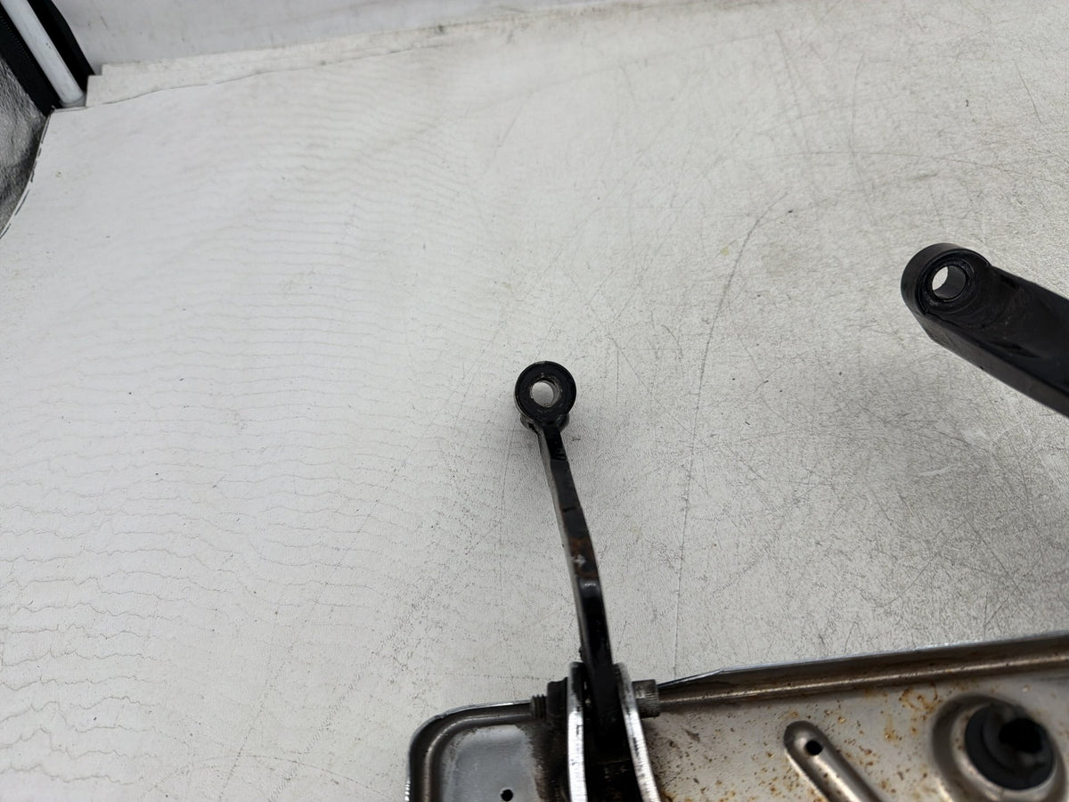 2011 Harley Electra Glide Touring Ultra OEM Left Right Driver & Pass Floorboard Foot Rest