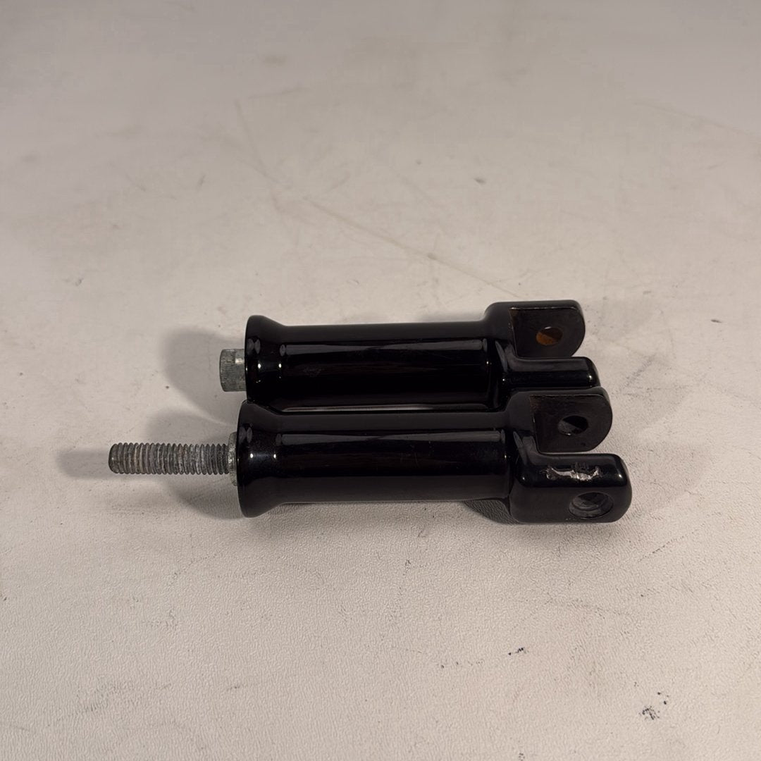 2017 - 2026 Harley-Davidson Softail Heritage Classic 114 Left Right Foot Rest Peg Support Bracket 50500744