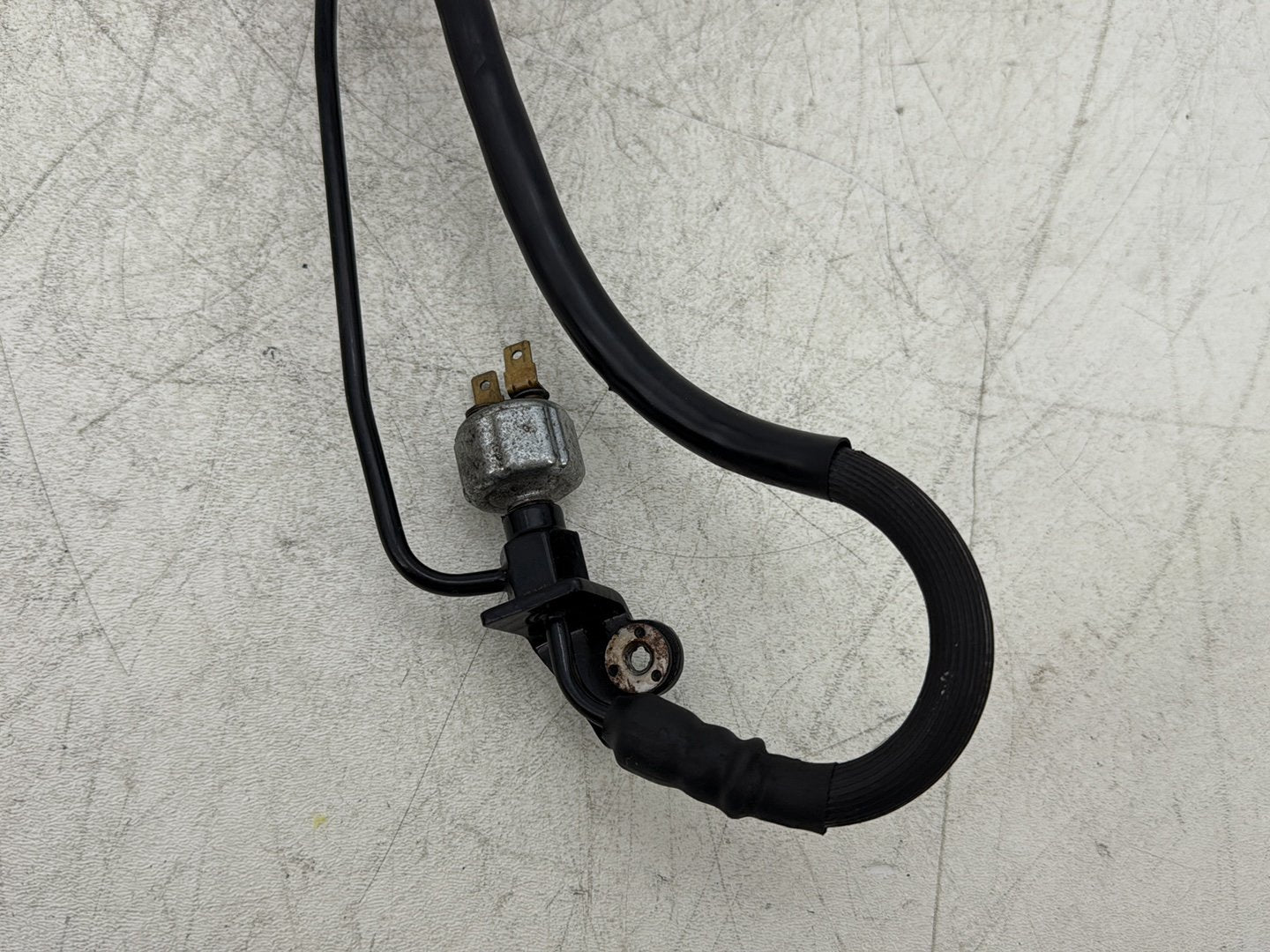 1998 Harley Touring FLHTCUI Electra Glide Ultra OEM Rear Brake Hose Line Pipe