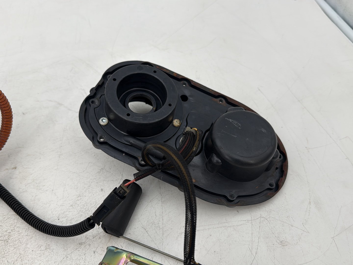 1999 - 2006 Harley-Davidson Dyna Super Glide Gas Gasoline Fuel Petrol Pump Sending 75243-04B