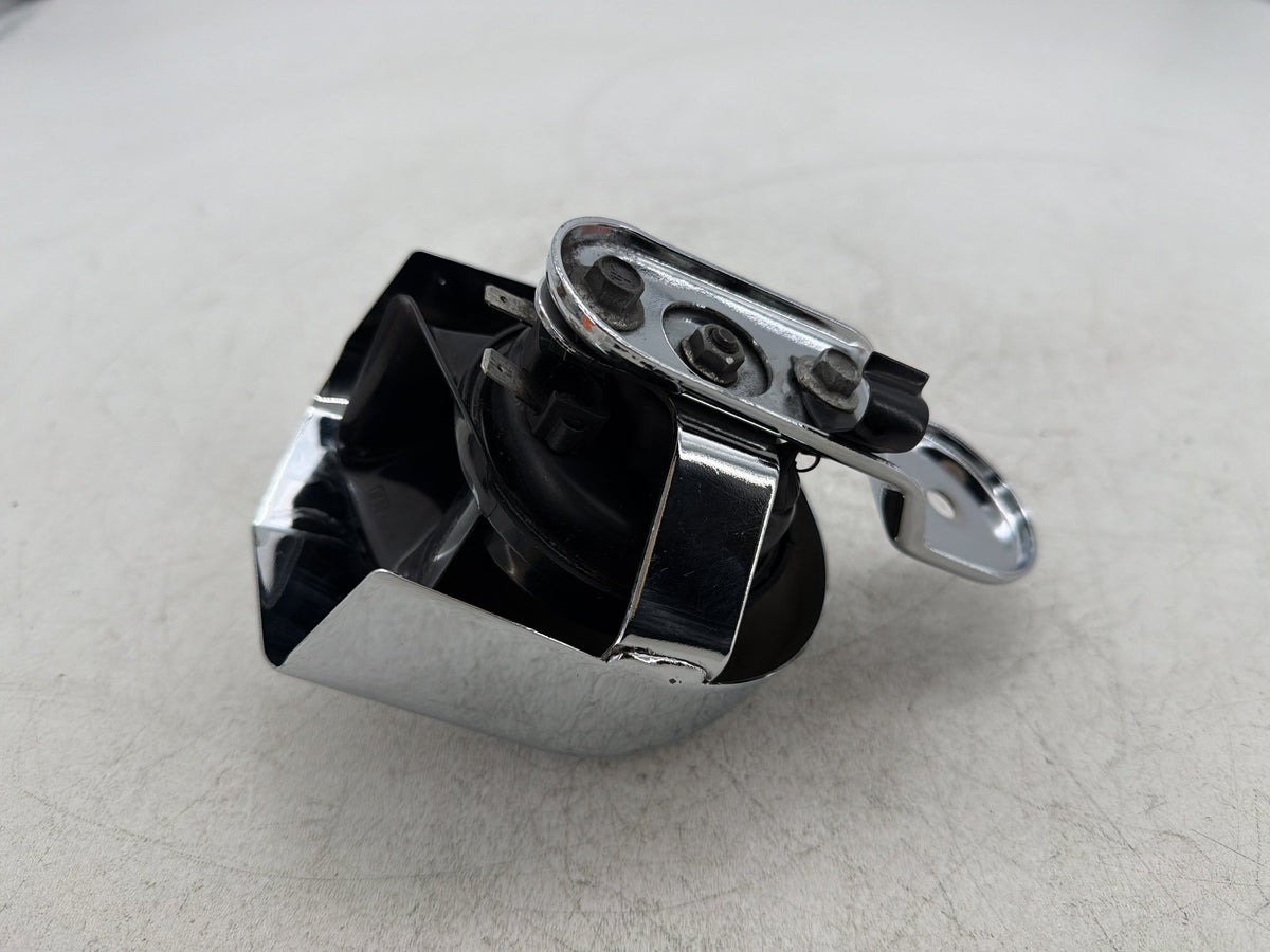 2011 Harley Electra Glide Touring Police OEM Horn Signal Klaxon Chrome Cover