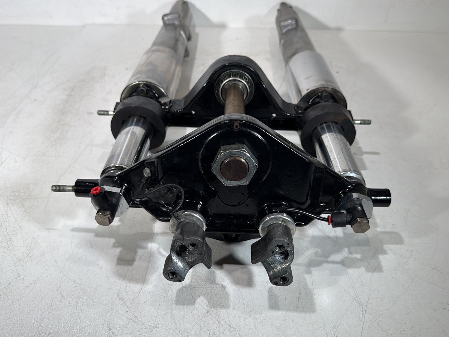 1999 - 2006 Harley-Davidson Touring Road King Police Front Triple Tree Set & LH RH Fork Legs Sliders 45446-87A