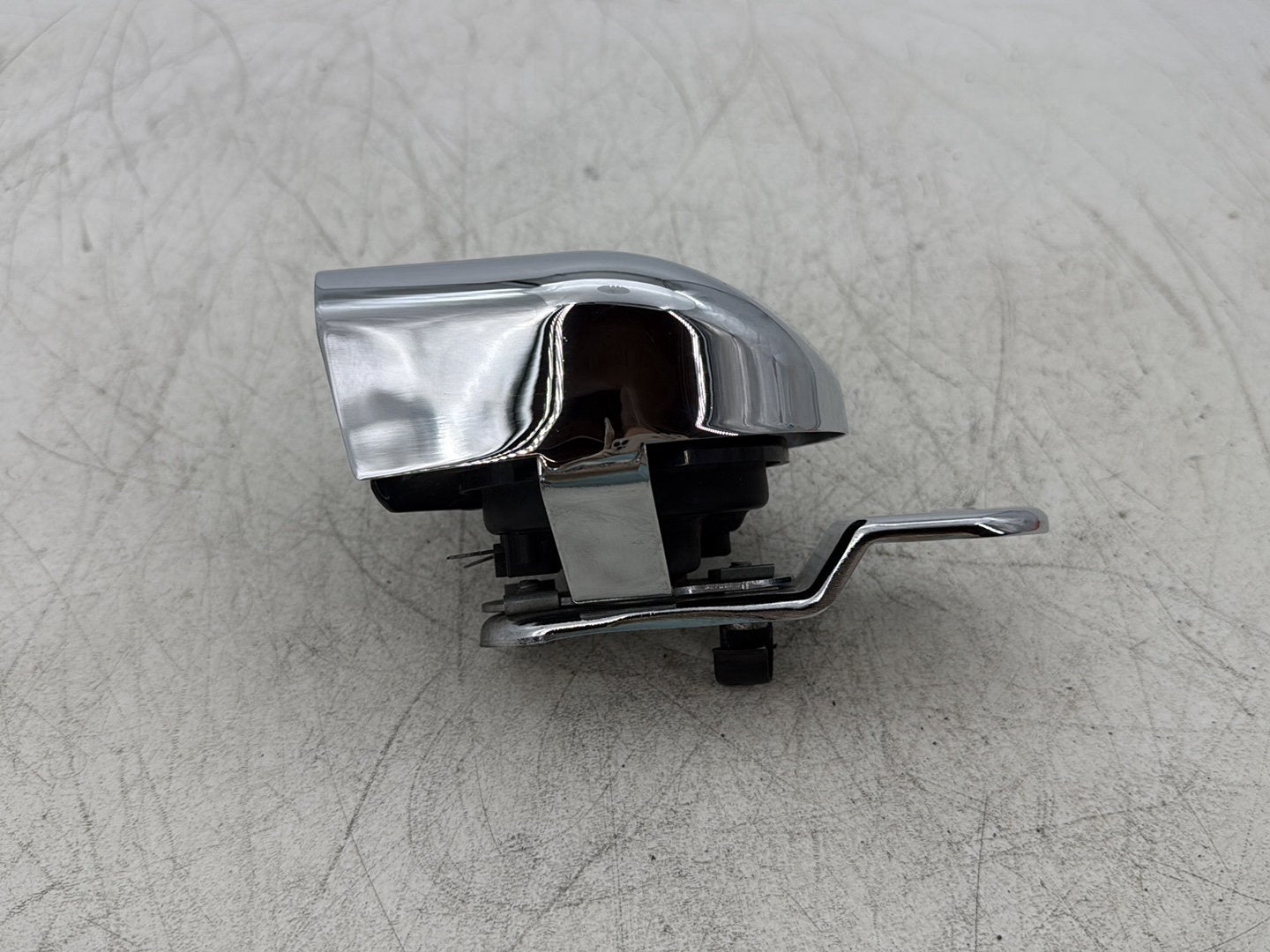 2016 Harley Road King Touring FLHR OEM Horn Signal Klaxon Chrome Cover