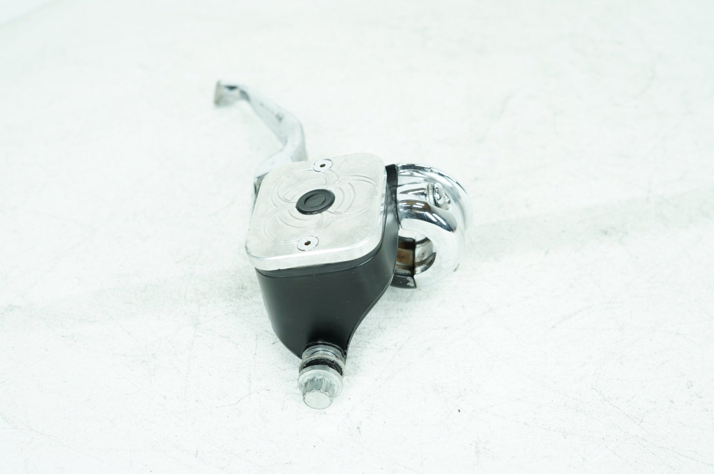 1999 - 2006 Harley-Davidson Dyna Low Rider Front Right Brake Lever Master Cylinder 45019-96D