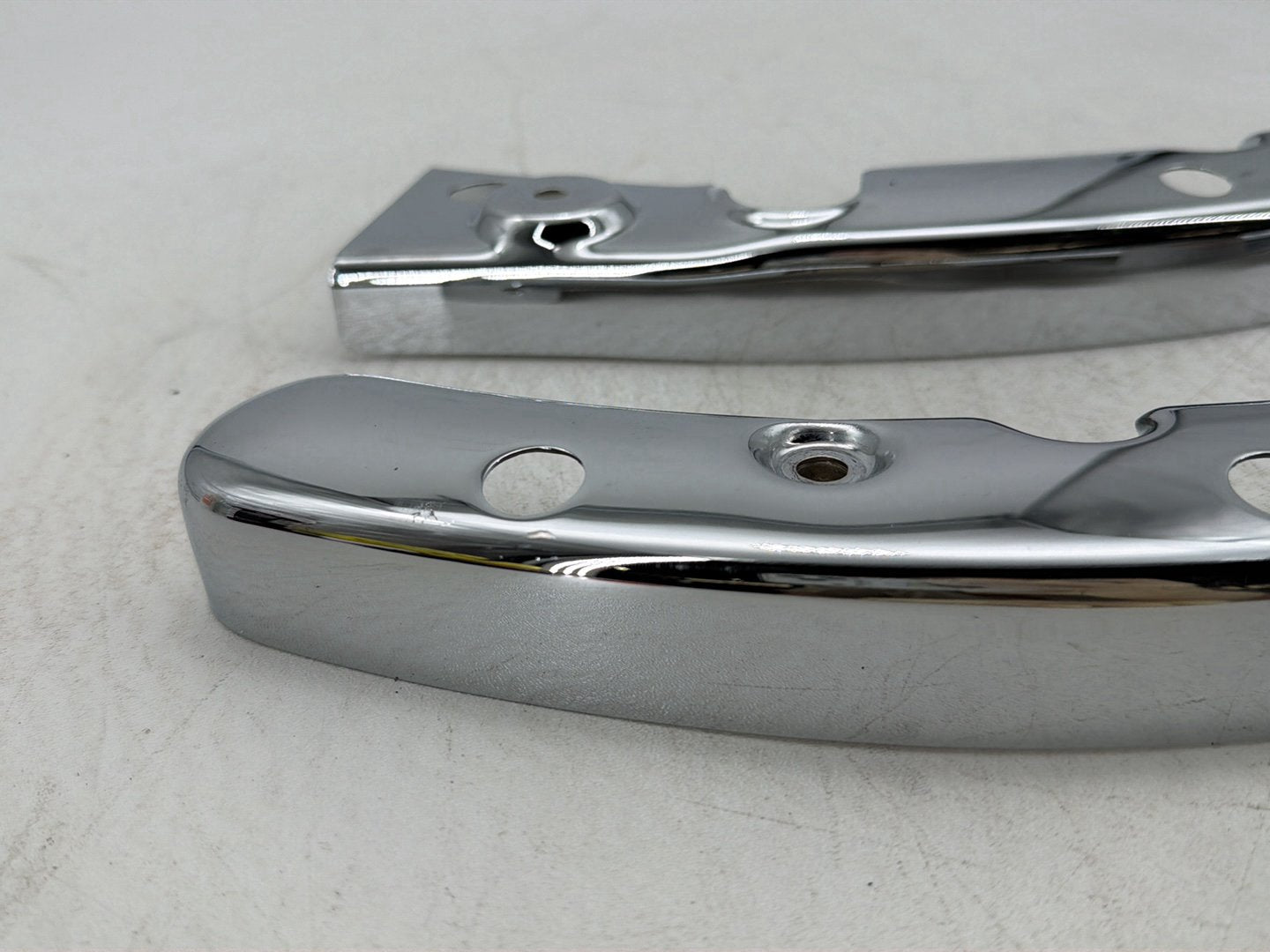 2013 Harley Street Glide Touring FLHX OEM Rear Left Right Fender Struts Bracket