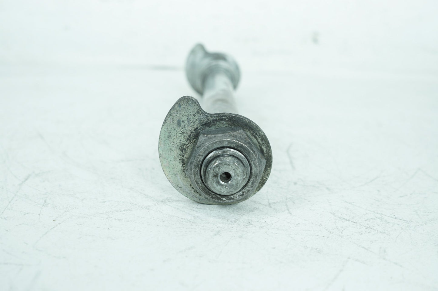 2007 - 2012 Harley-Davidson Touring CVO Electra Screamin Eagle Rear Wheel Axle Bolt Shaft 41056-02