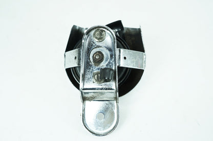 1999 - 2006 Harley-Davidson Softail Heritage Classic Horn Signal Klaxon Chrome Cover 69012-93A