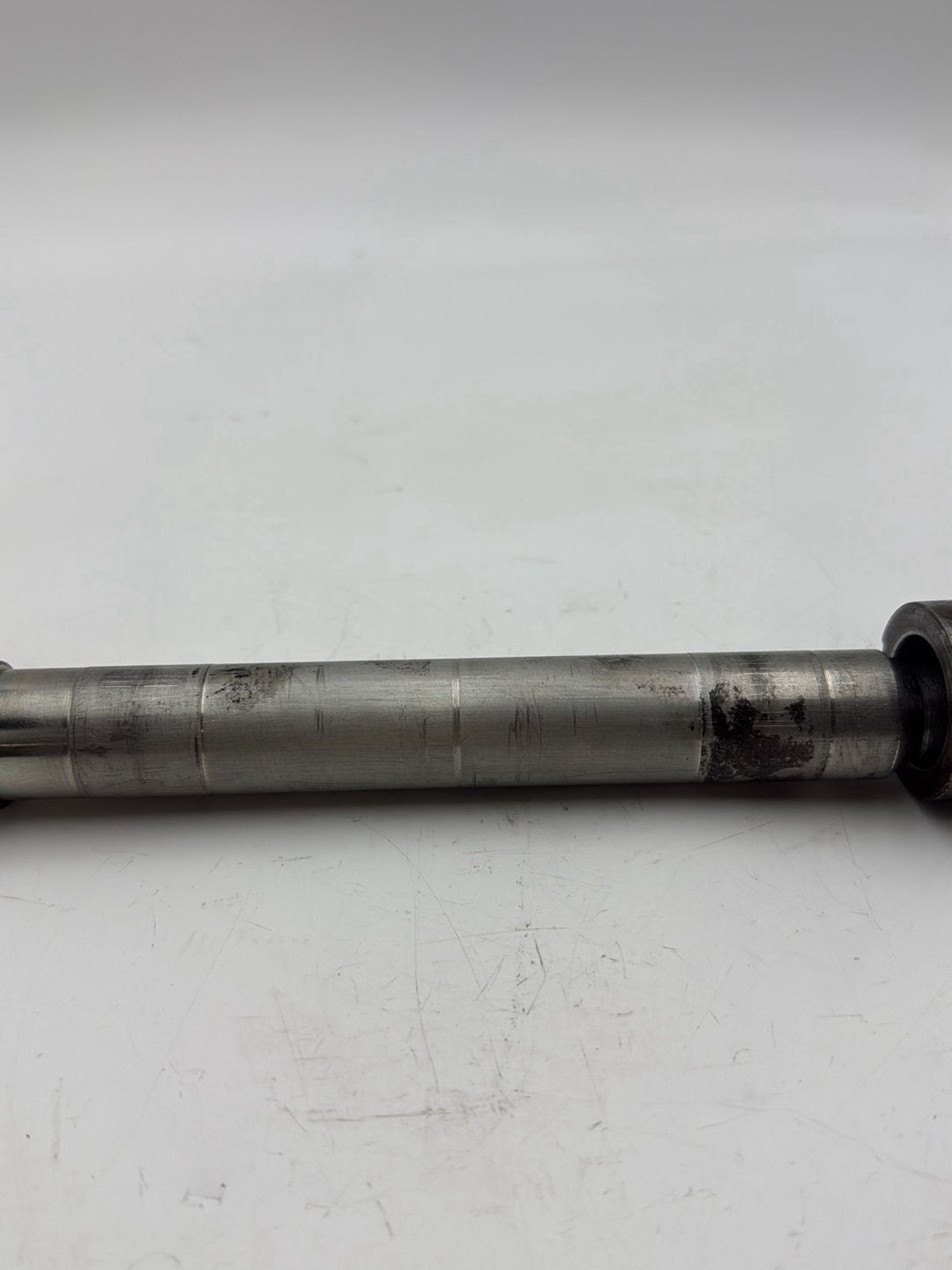 2007 - 2012 Harley-Davidson Dyna Street Bob Front Wheel Axle Bolt Shaft  	40928-06