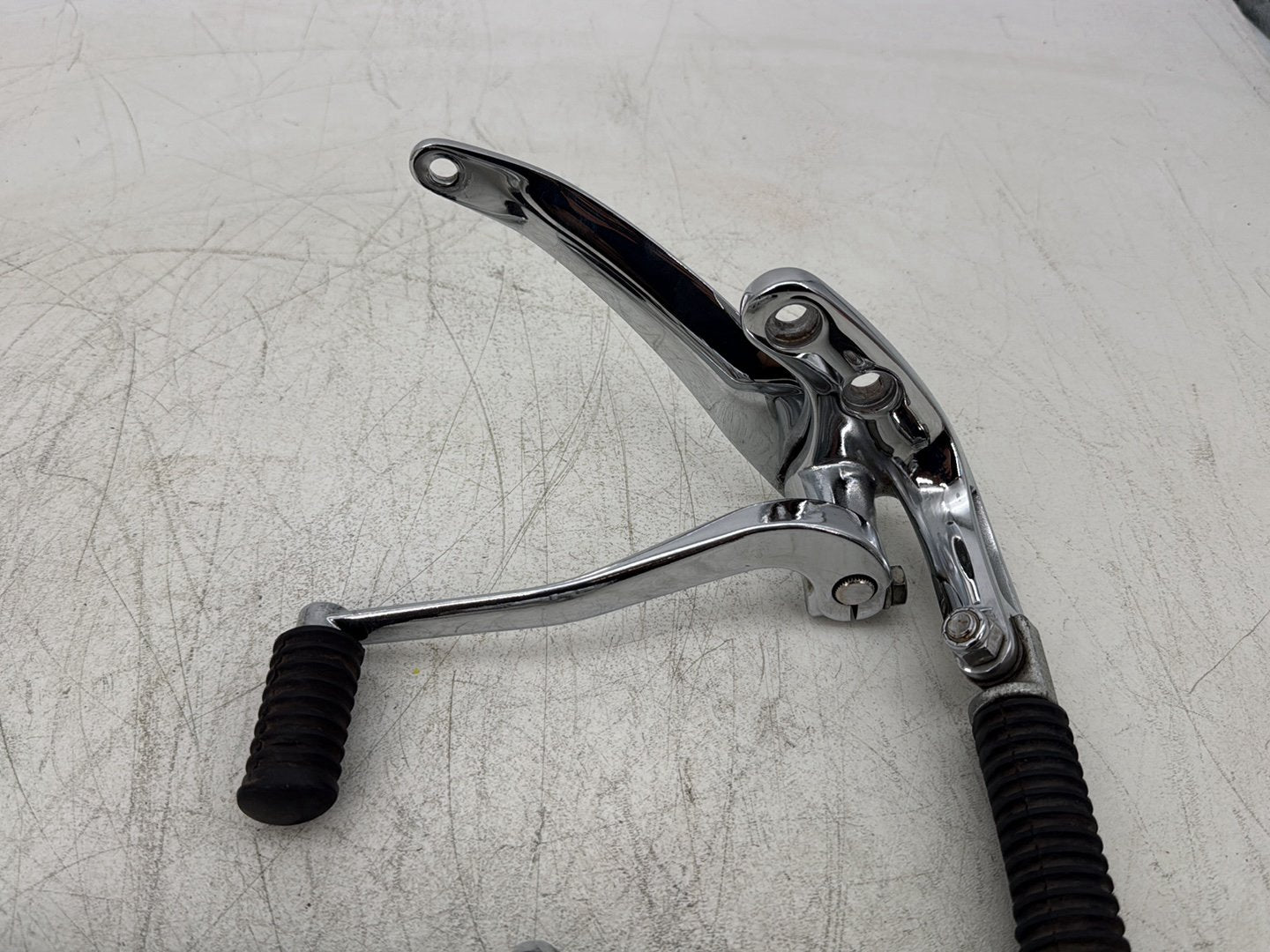 2007 Harley Dyna Street Bob FXDBI OEM Left Right Foot Brake Control Pegs