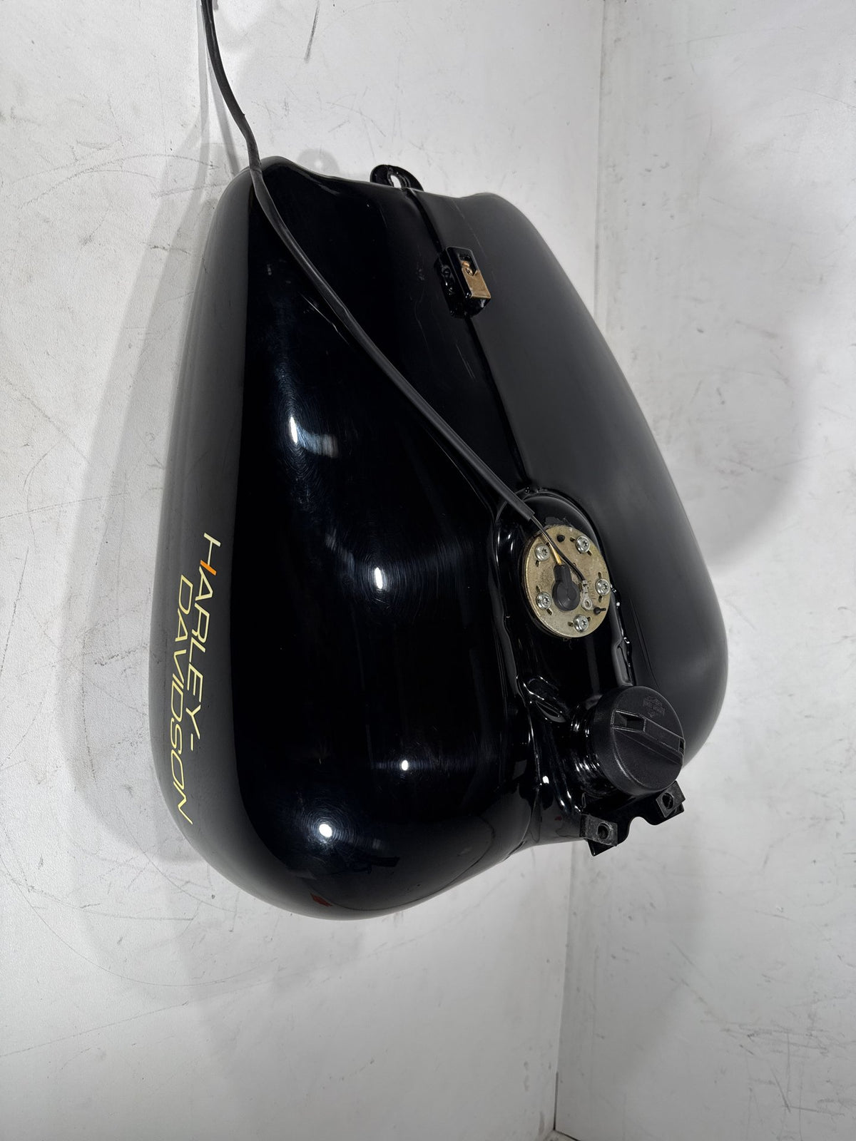 02 Harley Electra Glide Touring Fuel Gas Tank Gasoline Reservoir & Pump Sending