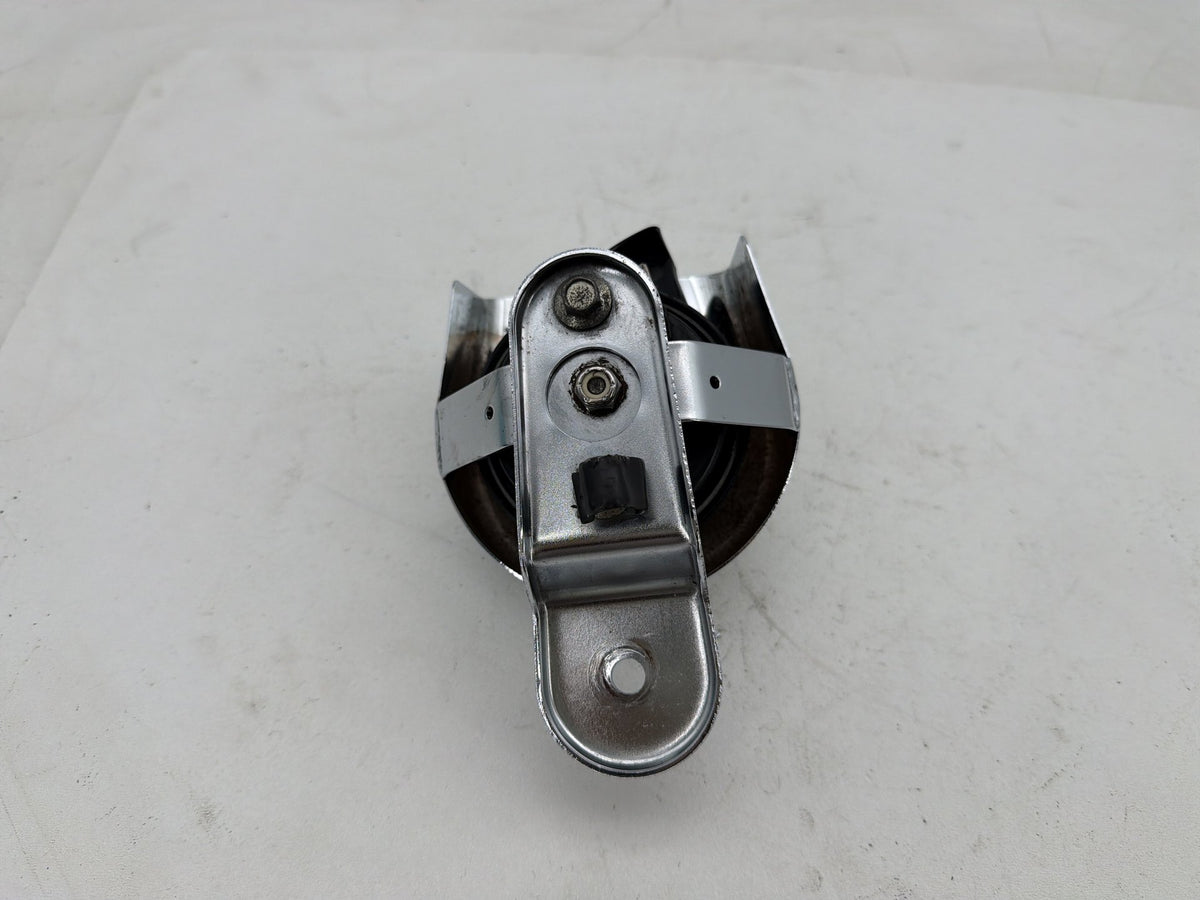 2003 Harley Electra Glide Touring Ultra OEM Horn Signal Klaxon Chrome Cover