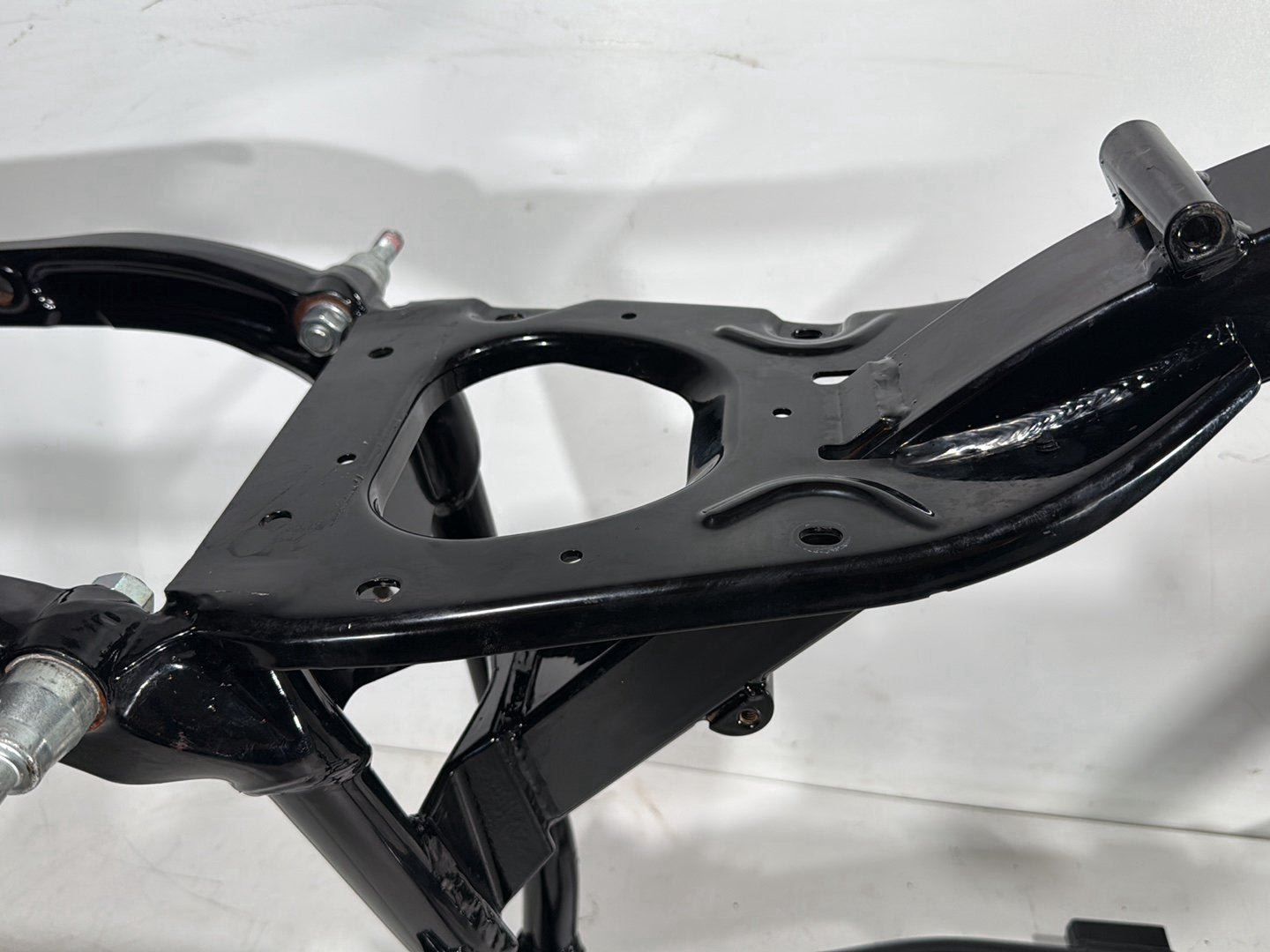 2015 Harley Dyna Low Rider FXDL OEM Body Main Frame Chassis SLVG