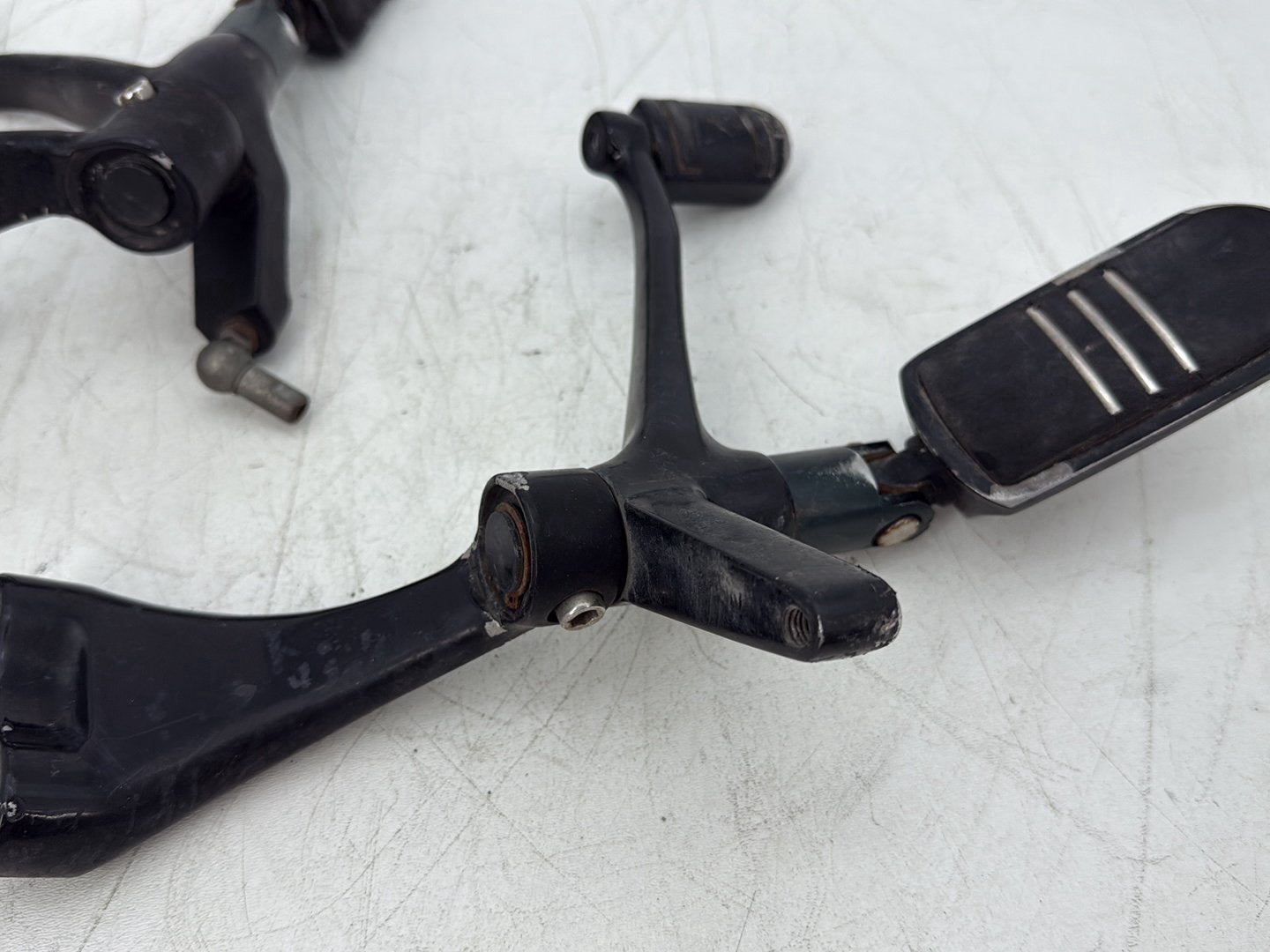 2008 Harley Sportster XL883L 883 Low OEM Left Right Foot Brake Control Pegs