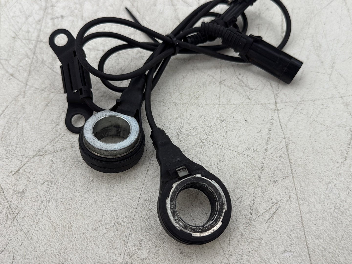 2015 Harley Road Glide Touring FLTRXS OEM Front & Rear Wheel ABS Speed Sensors