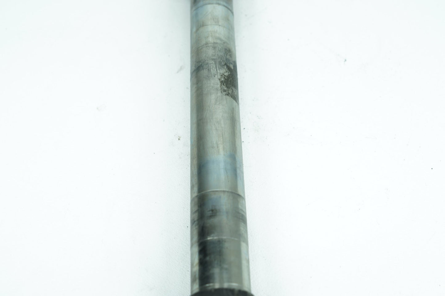 1999 - 2006 Harley-Davidson Touring Electra Glide Ultra Front Wheel Axle Bolt Shaft 43364-00