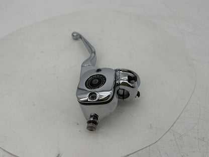 1999 - 2006 Harley-Davidson Touring CVO Screamin Eagle Road King Front Right Brake Lever Master Cylinder 45179-02A
