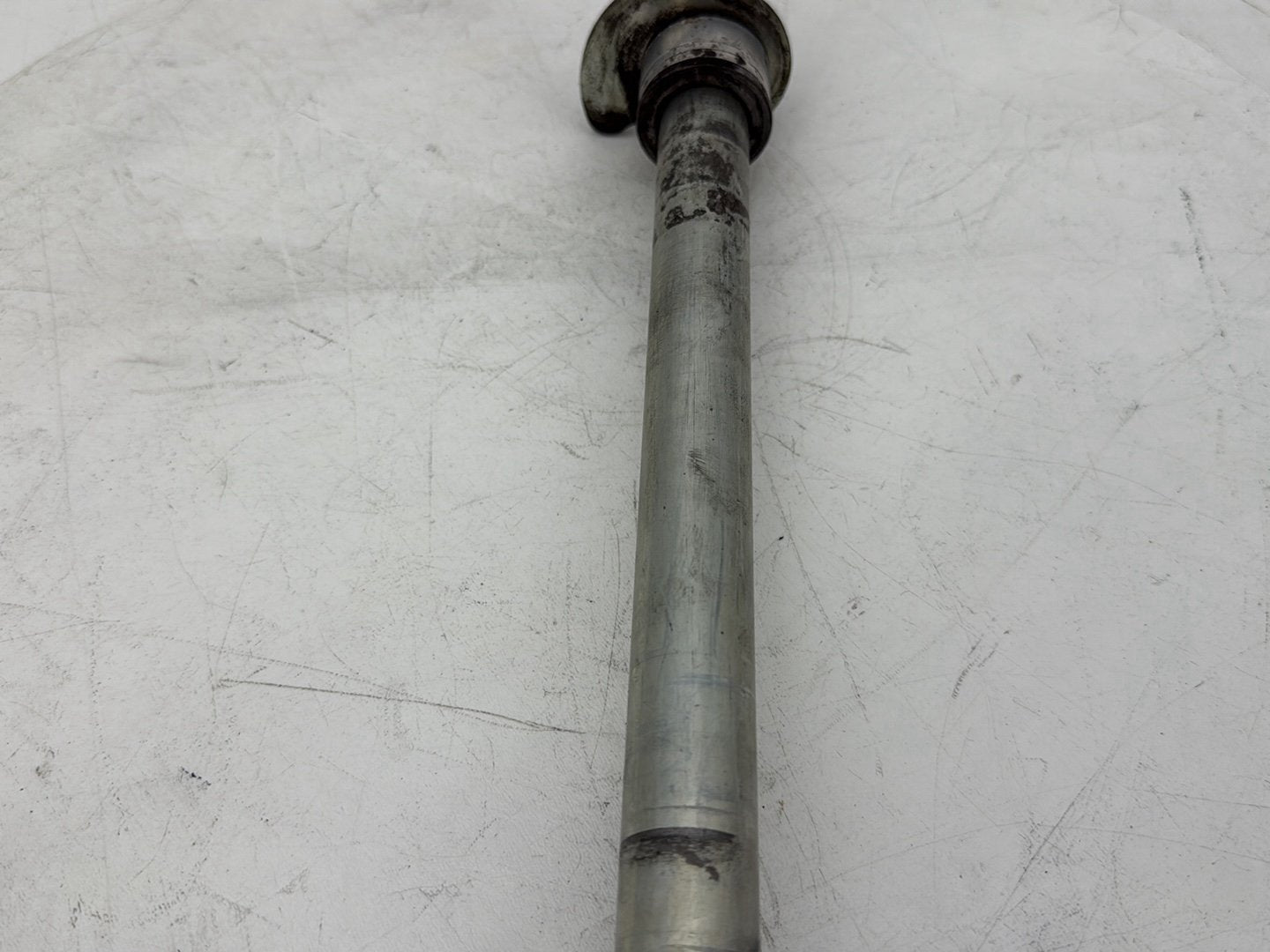 2008 Harley Electra Glide Touring Ultra FLHTCUI OEM Rear Wheel Axle Bolt Shaft