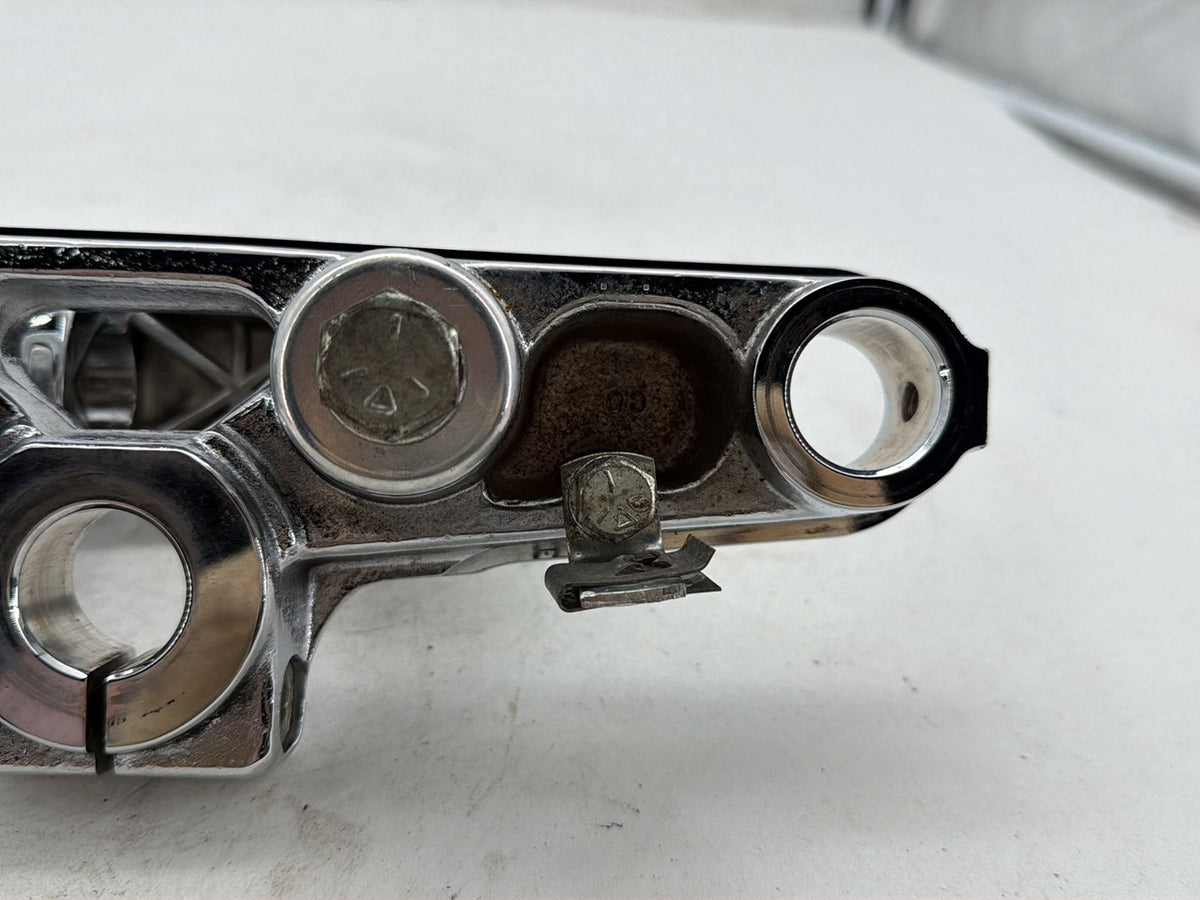 2004 Harley Heritage Softail Classic OEM Front Fork Upper Triple Tree Bracket