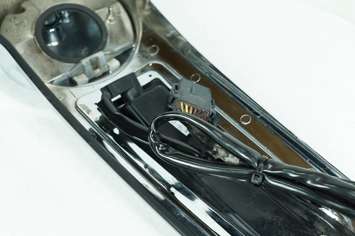2009 Harley Touring Electra Glide Ultra OEM Fuel Gas Tank Dash Console NOKey
