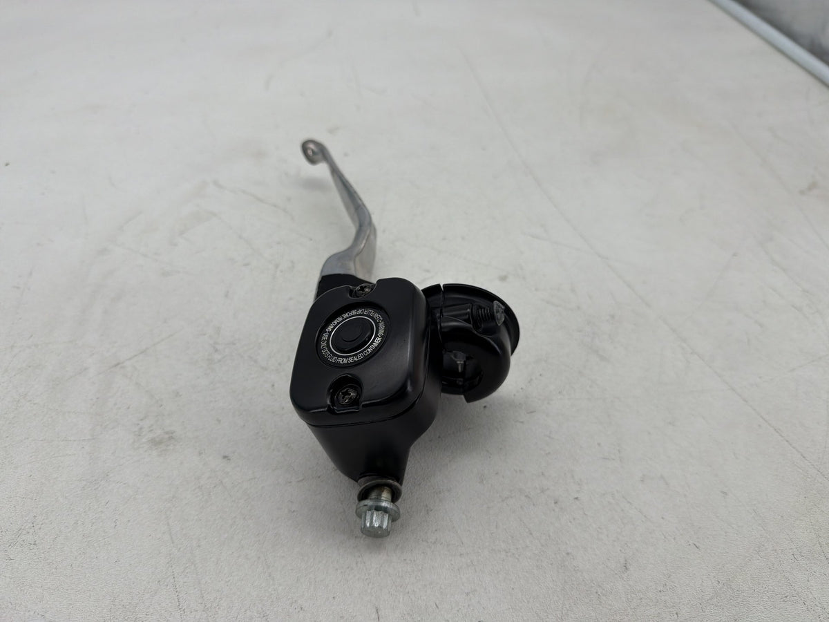 2005 Harley Dyna Wide Glide FXDWG OEM Front Right Brake Lever Master Cylinder
