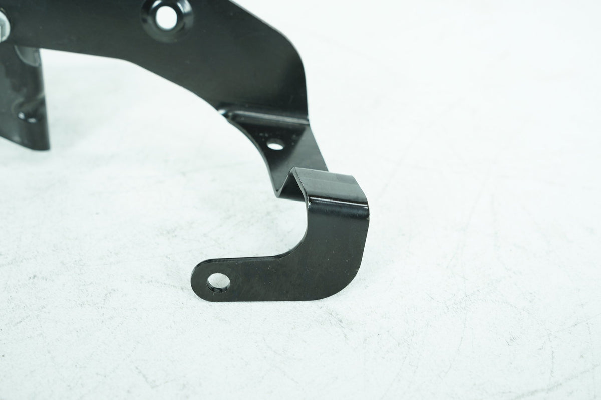 2018 Harley Softail FXBB Street Bob OEM Front Fairing Radio Caddy Mount Holder