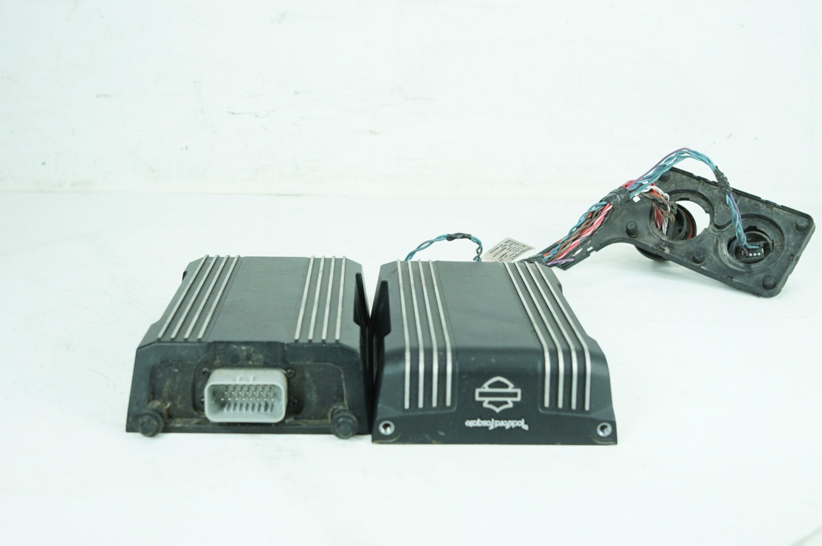 Harley Misc OEM Radio Stereo Audio Sound Amplifier Amp