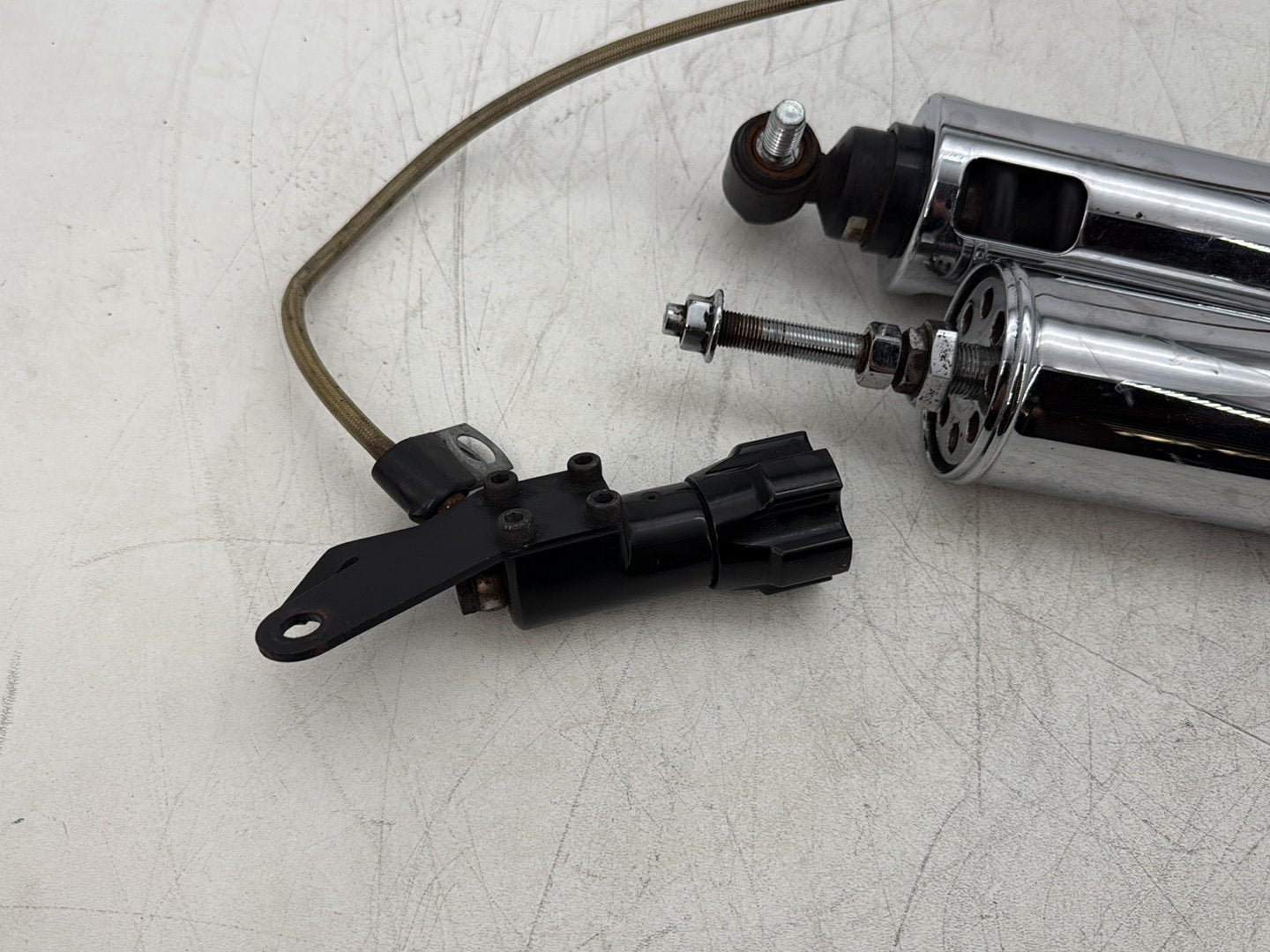 2011 Harley Softail FLSTFB Fat Boy OEM Rear Left Right Shock Absorbers