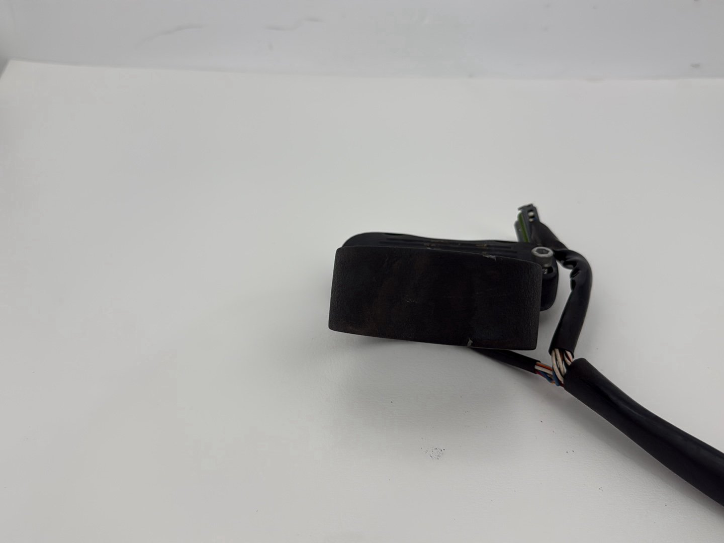 2014 Harley Sportster XL883L 883 SuperLow OEM Speedometer Holder Bracket Mount Bezel