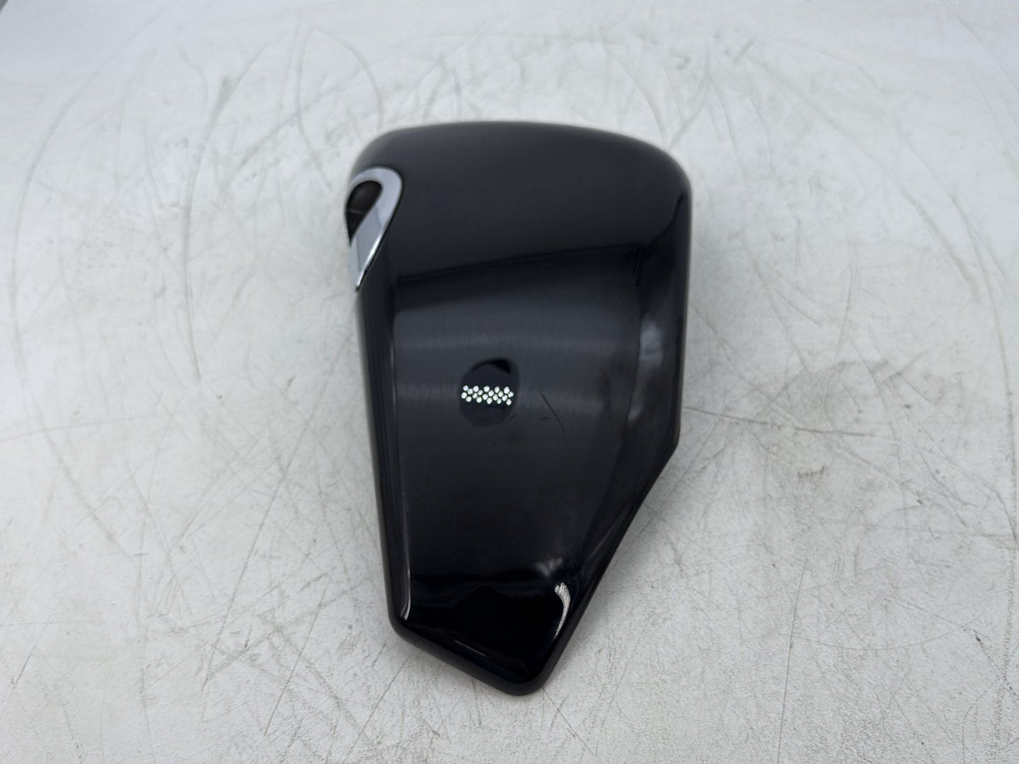 2006 Harley Sportster XL883L 883 Low OEM Right Fairing Side Oil Tank Cover