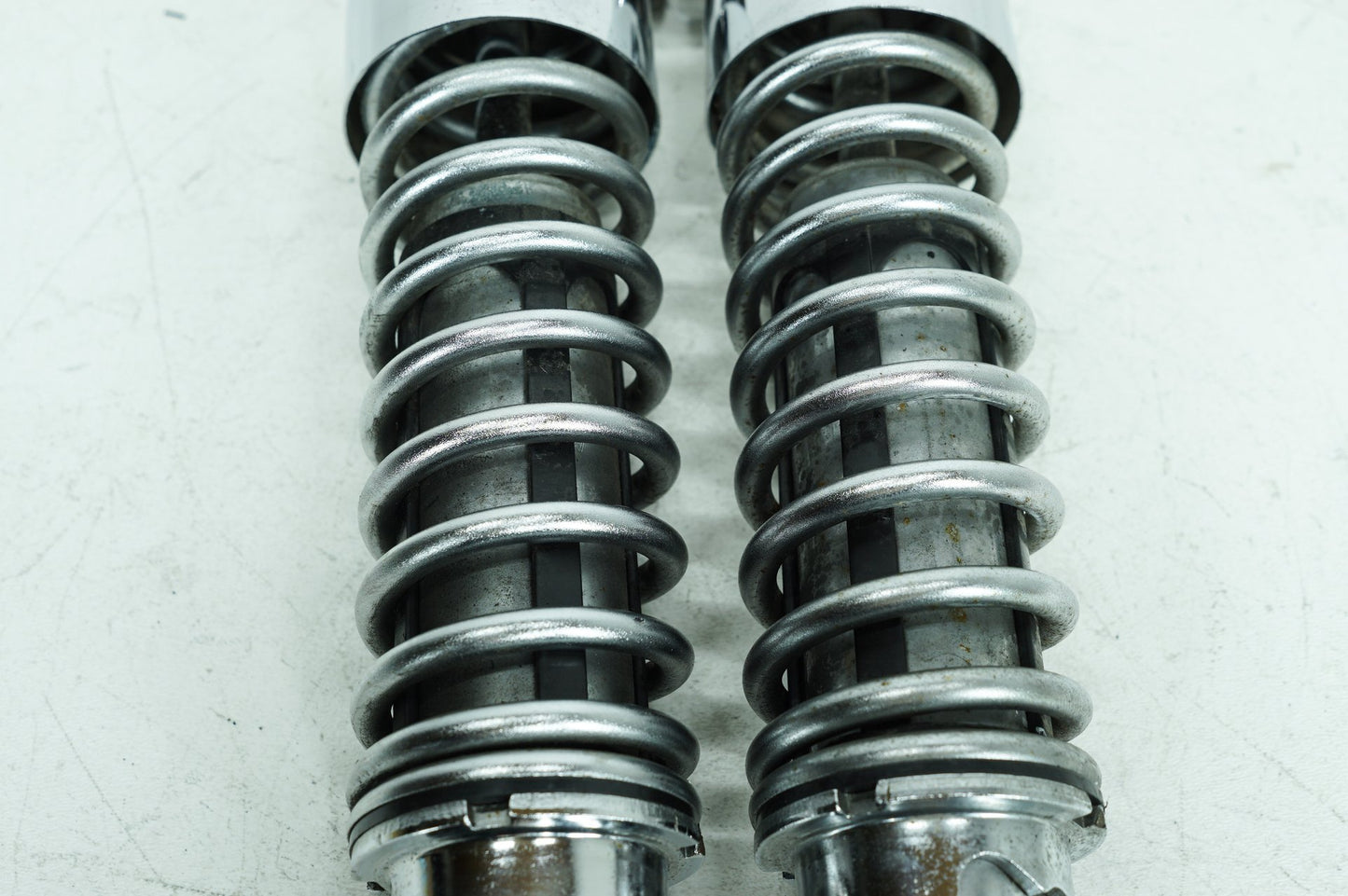 1991 - 2003 Harley-Davidson Sportster Hugger Rear Left Right Shock Absorbers  54568-92