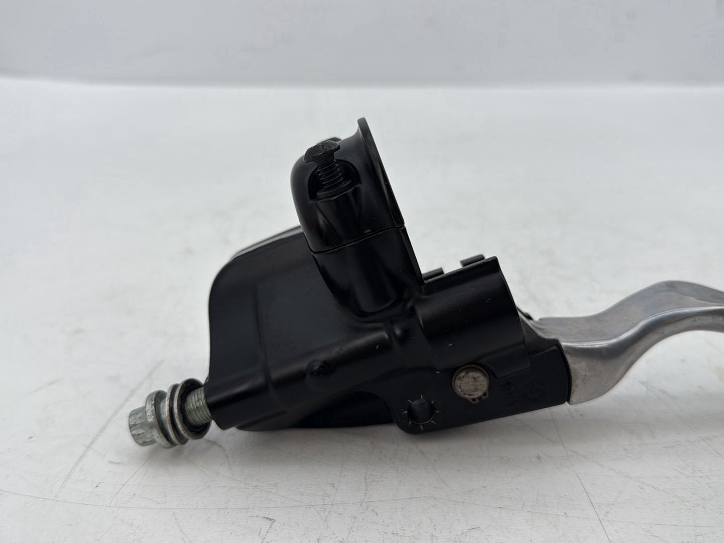 2002 Harley Dyna FXD Super Glide OEM Front Right Brake Lever Master Cylinder