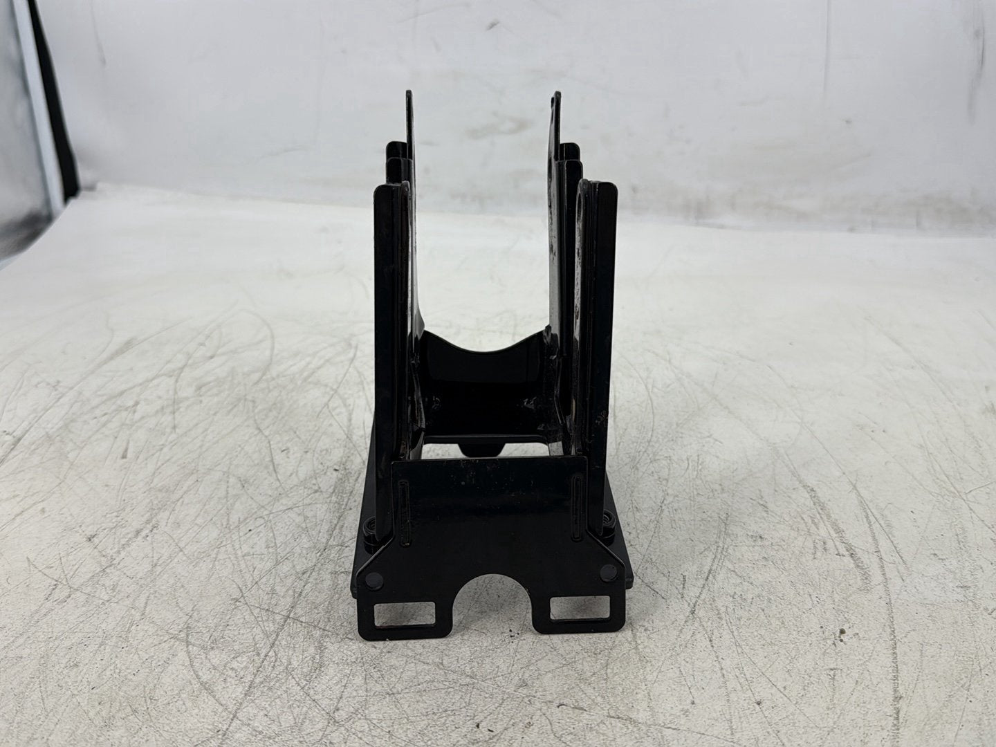 2015 Harley Road Glide Touring FLTRXS OEM Inner Fairing Mount Support Bracket