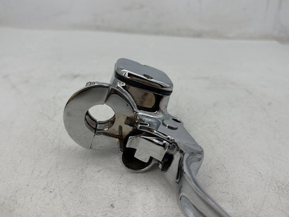 07 Harley Street Glide Touring FLHX OEM Front Right Brake Lever Master Cylinder