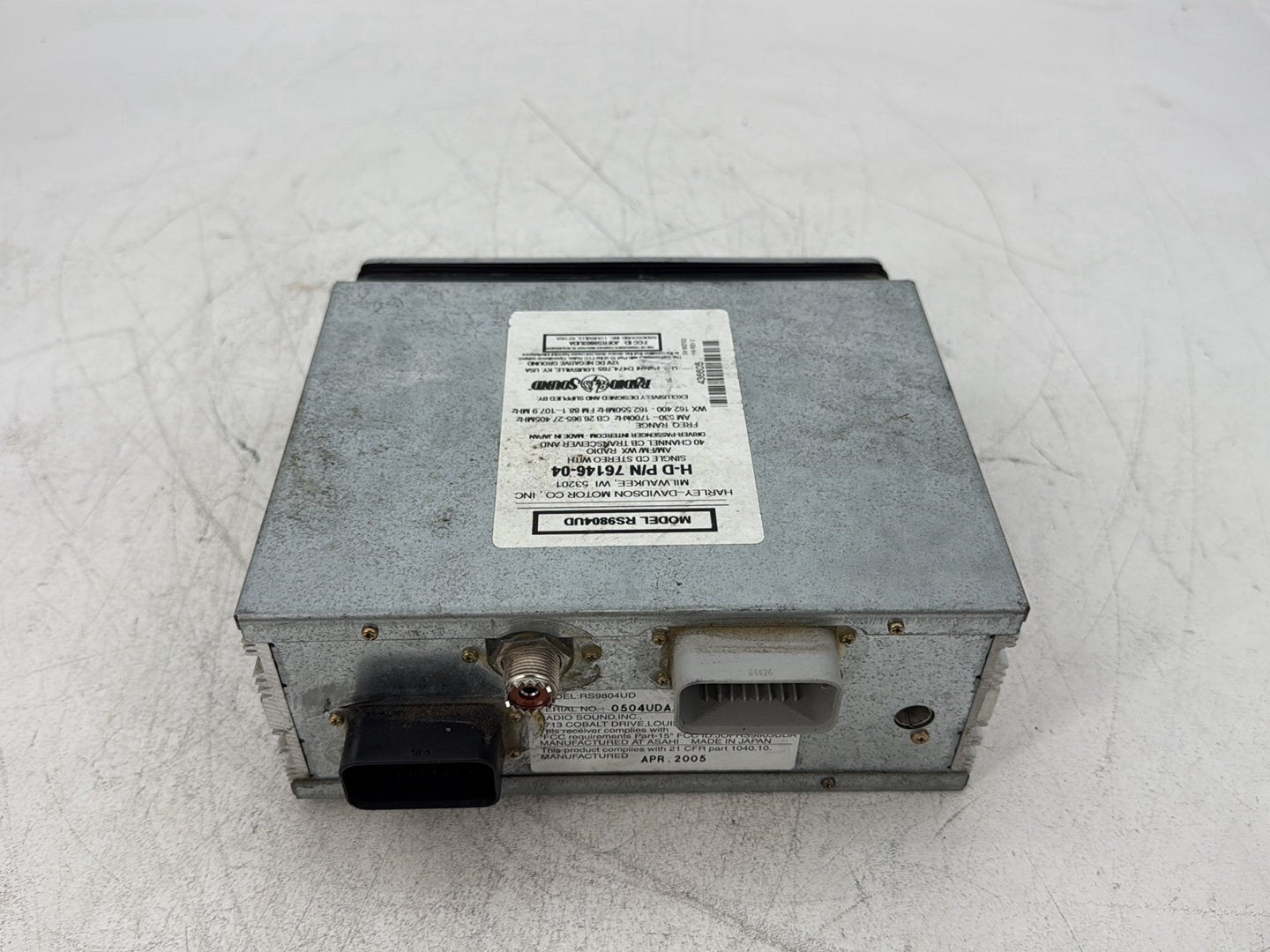 2005 Harley Electra Glide Touring Ultra FLHTCUI OEM Radio AM FM Cassette Player Audio 76164-98