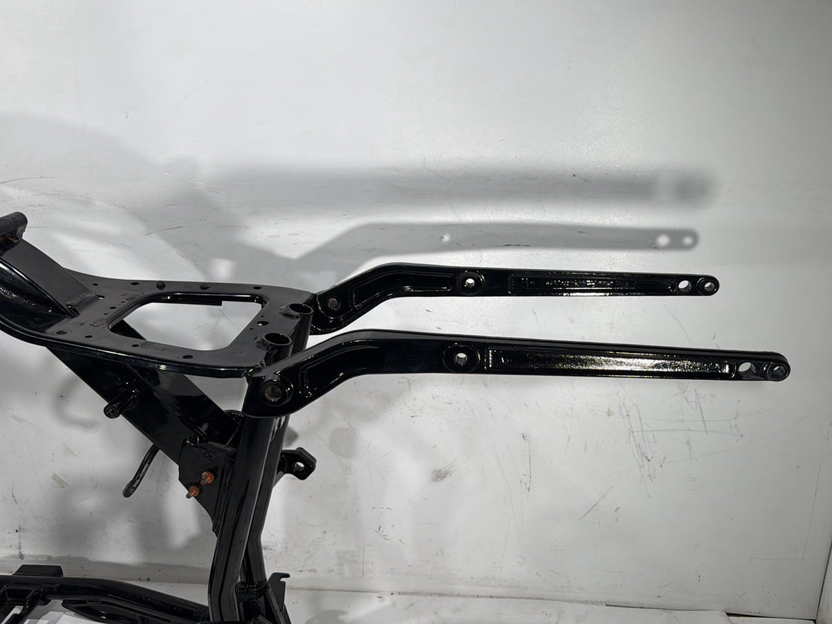 2005 Harley Dyna Wide Glide FXDWG OEM Body Main Frame Chassis 32 degree C