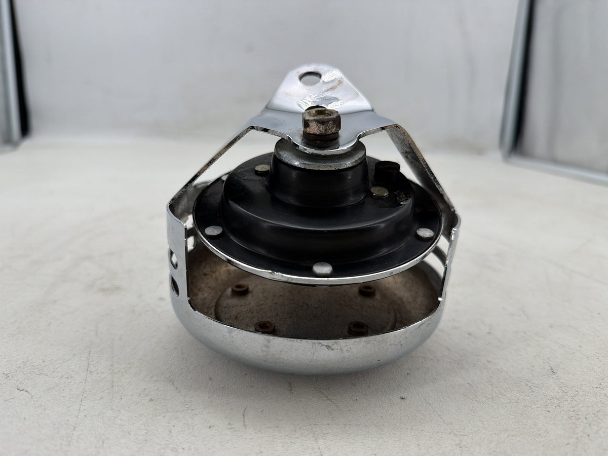 2005 Harley Dyna Wide Glide FXDWG Horn Signal Klaxon Chrome Cover Old Number 7
