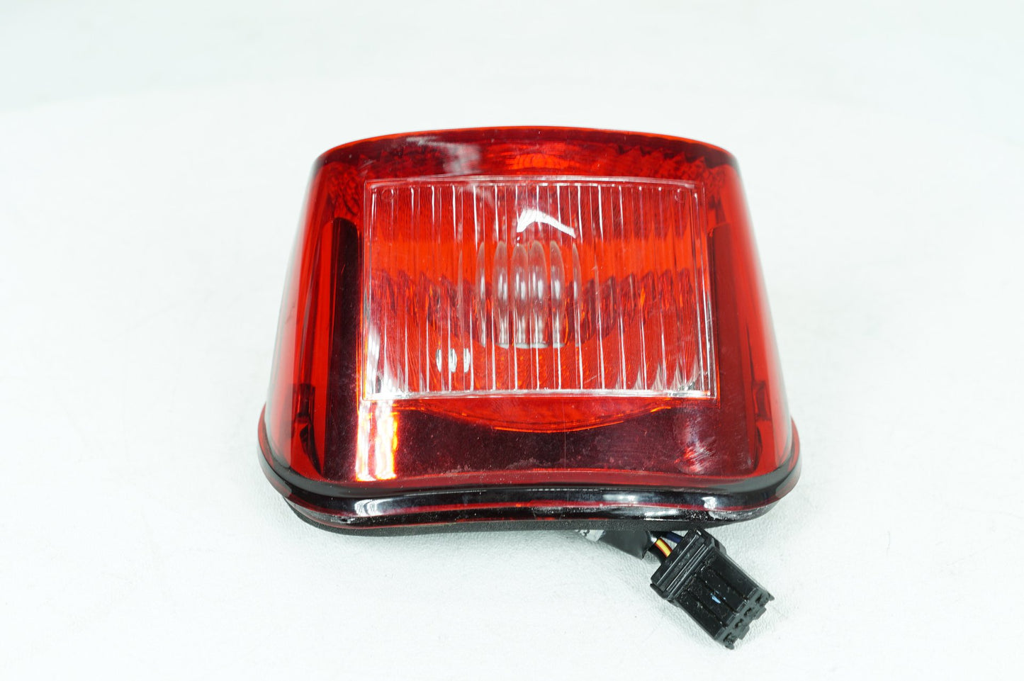 Harley-Davidson Misc  Rear Brake Taillight Tail Lamp 68066-99A