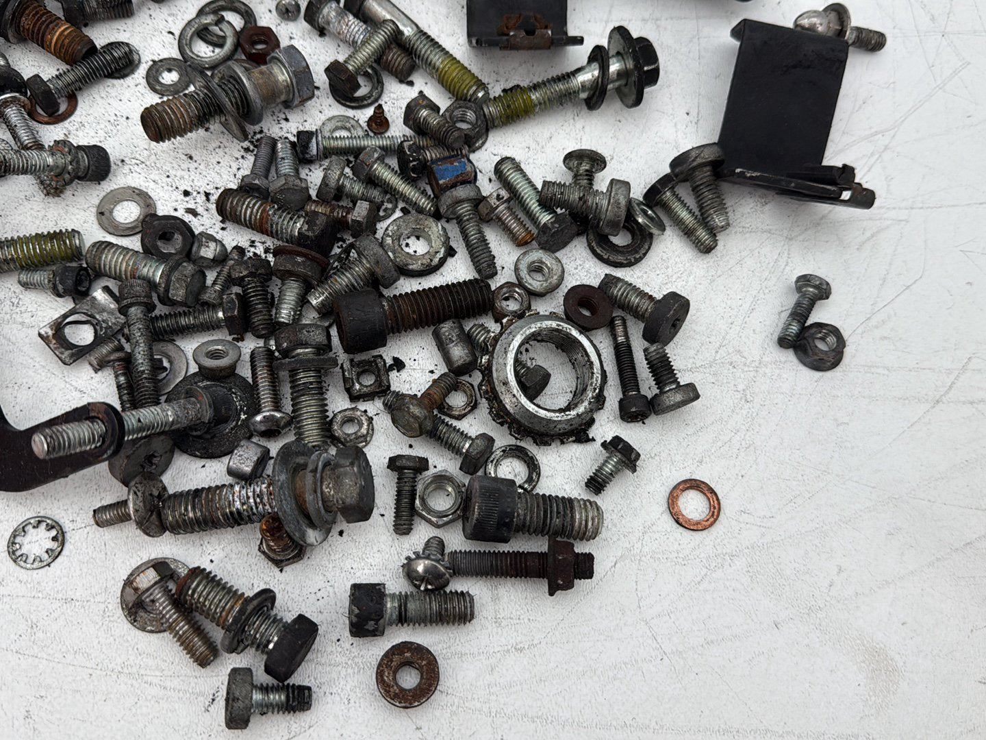 2006 Harley Touring FLHRI Road King OEM Hardware Bolts Nuts & Brackets