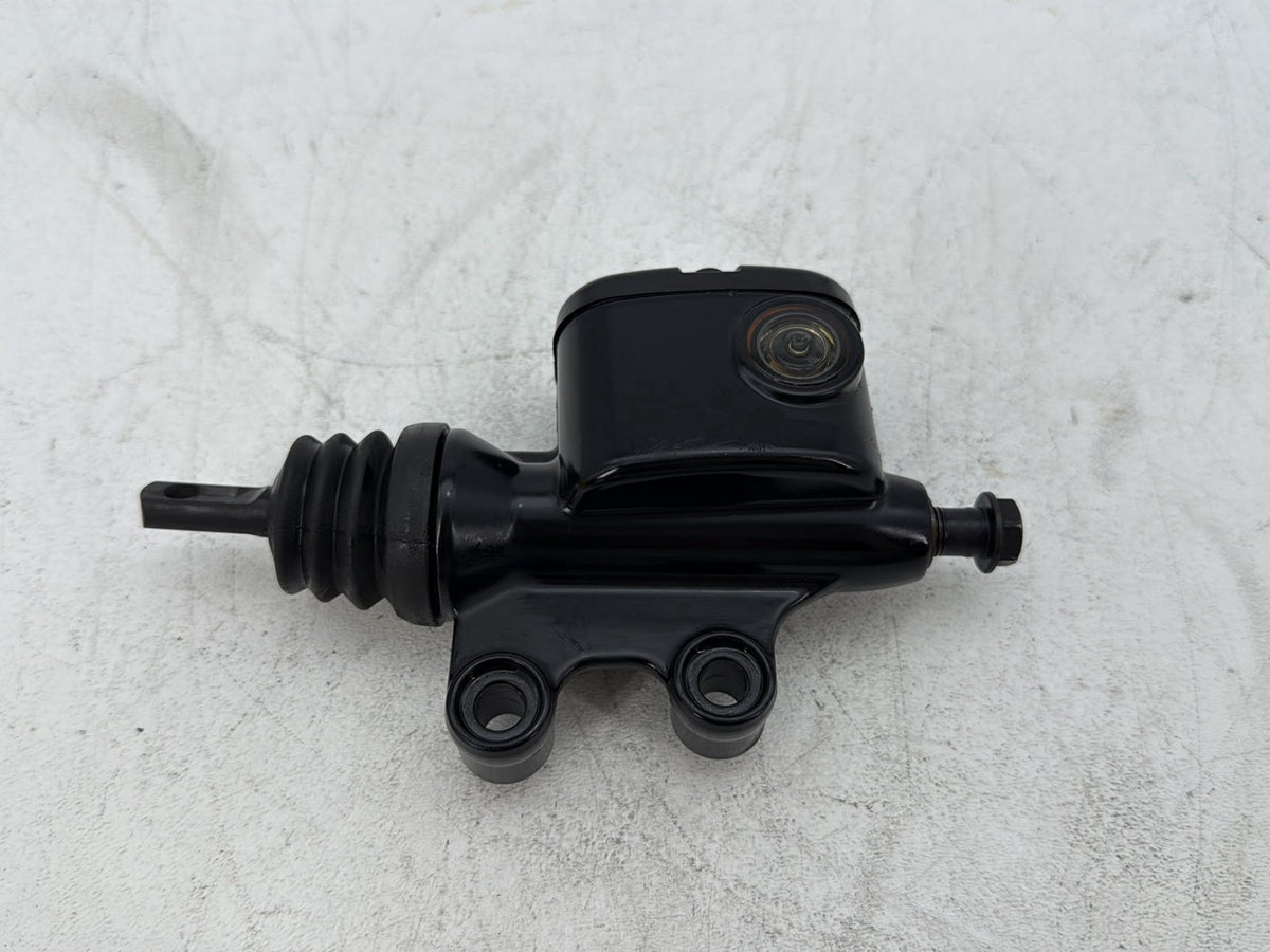 2017 Harley Road Glide Touring FLTRXS OEM Rear Brake Master Cylinder Reservoir