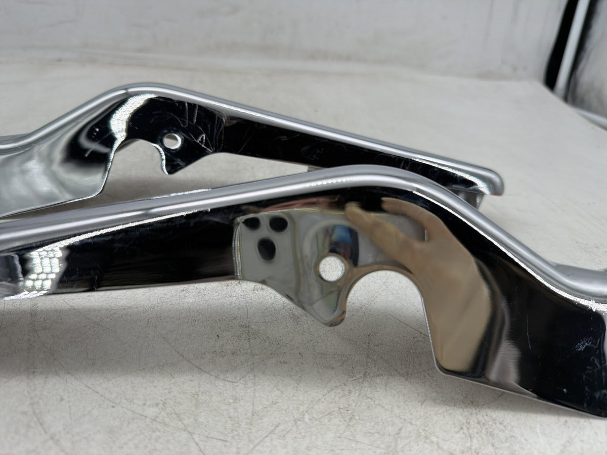 2004 Harley Electra Glide CVO Screamin Eagle OEM Rear Left Right Fender Struts Bracket