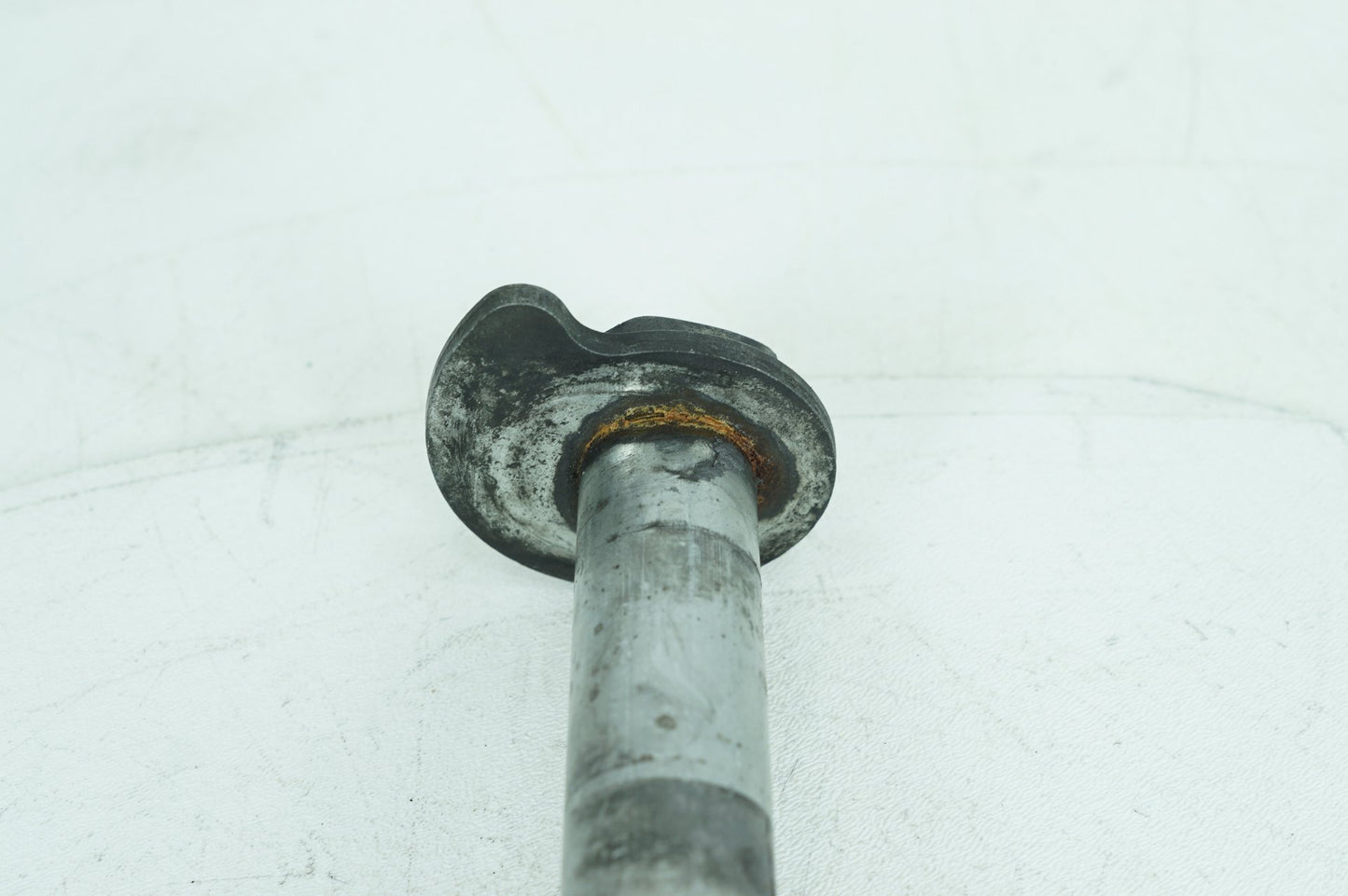 2007 - 2011 Harley-Davidson Touring Electra Screamin Eagle Rear Wheel Axle Bolt Shaft 41056-02