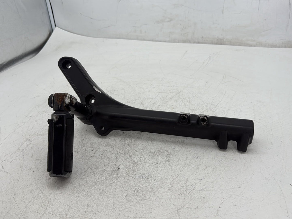 2019 Harley Softail Street Bob FXBB OEM Left Driver Foot Controls Peg Rest