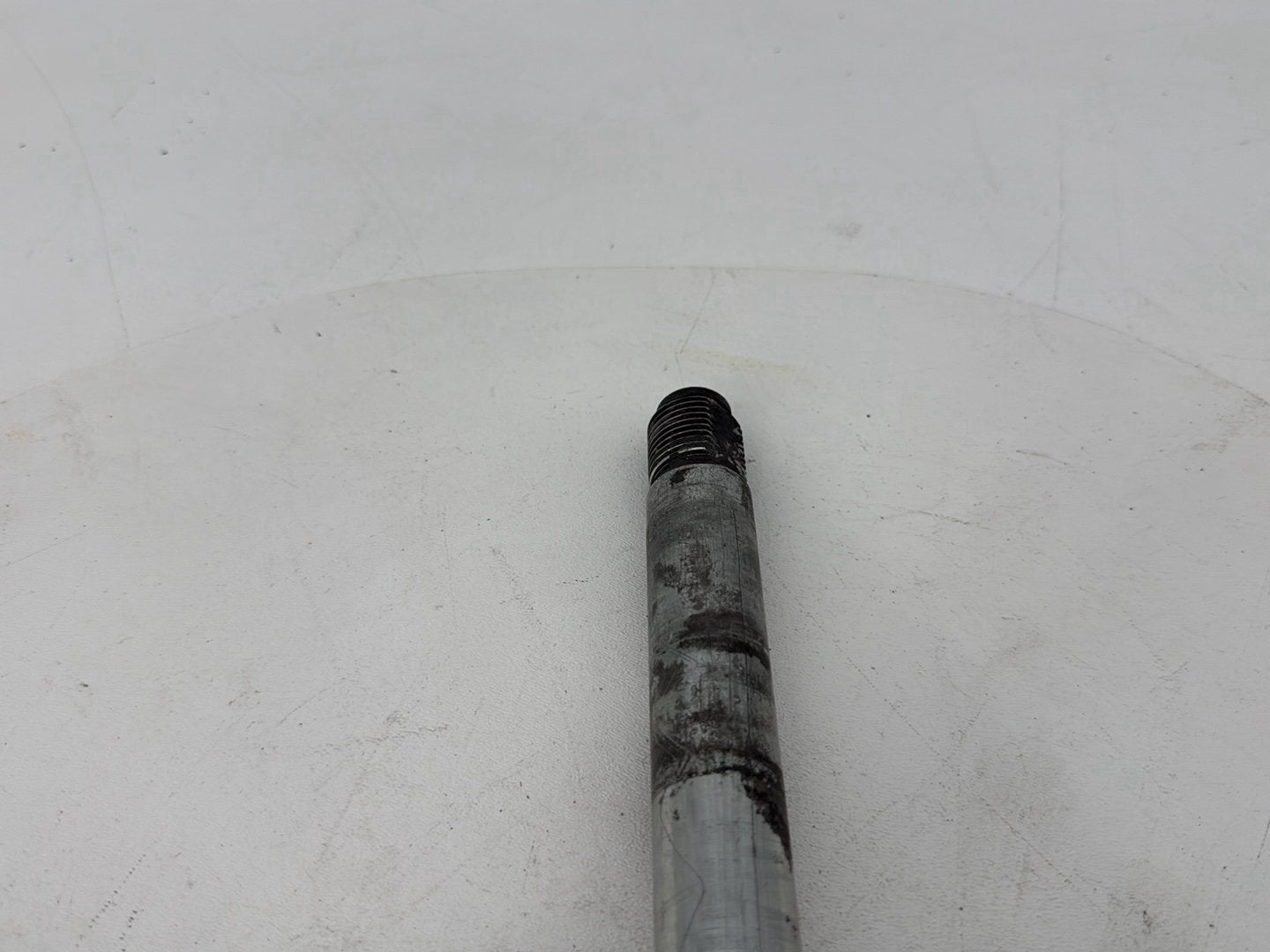 1999 - 2006 Harley-Davidson Touring Electra Glide Rear Wheel Axle Bolt Shaft 	41056-02