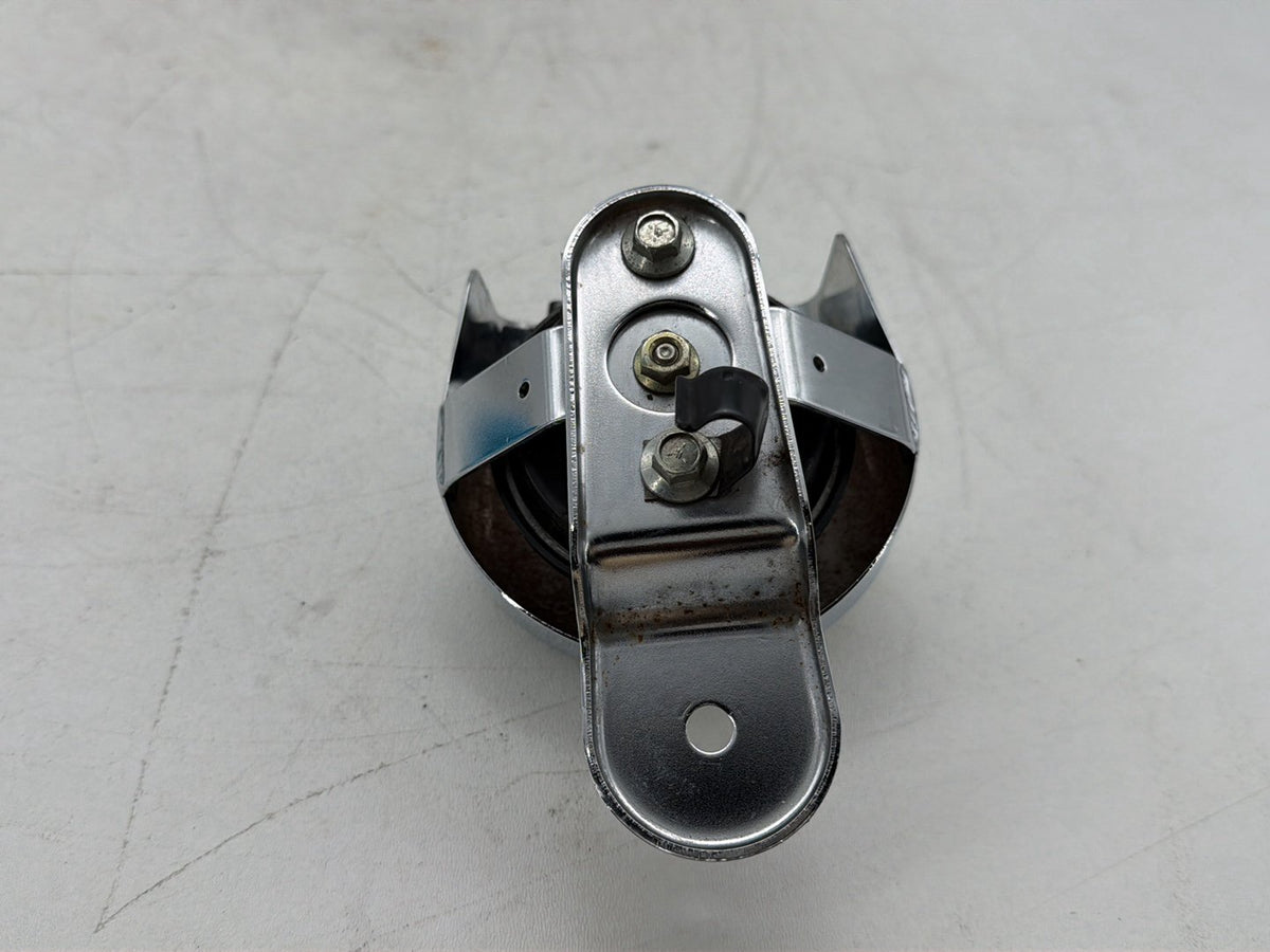 2007 Harley Electra Glide Touring Ultra OEM Horn Signal Klaxon Chrome Cover