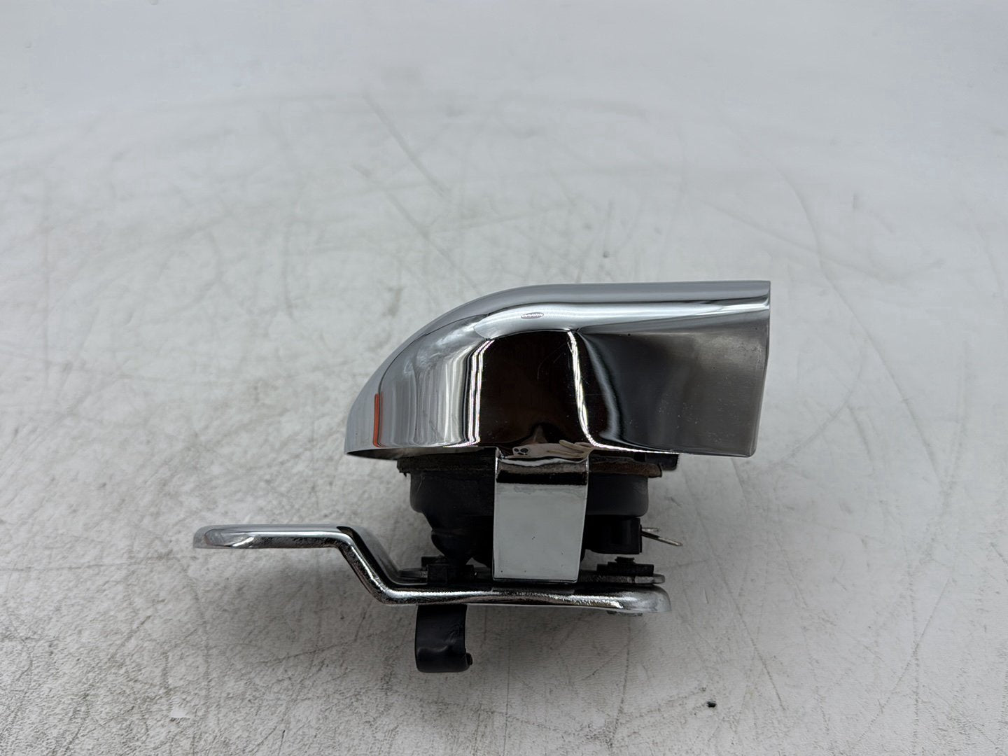 2013 Harley Electra Glide Touring Ultra FLHTCUI OEM Horn Signal Klaxon Chrome Cover