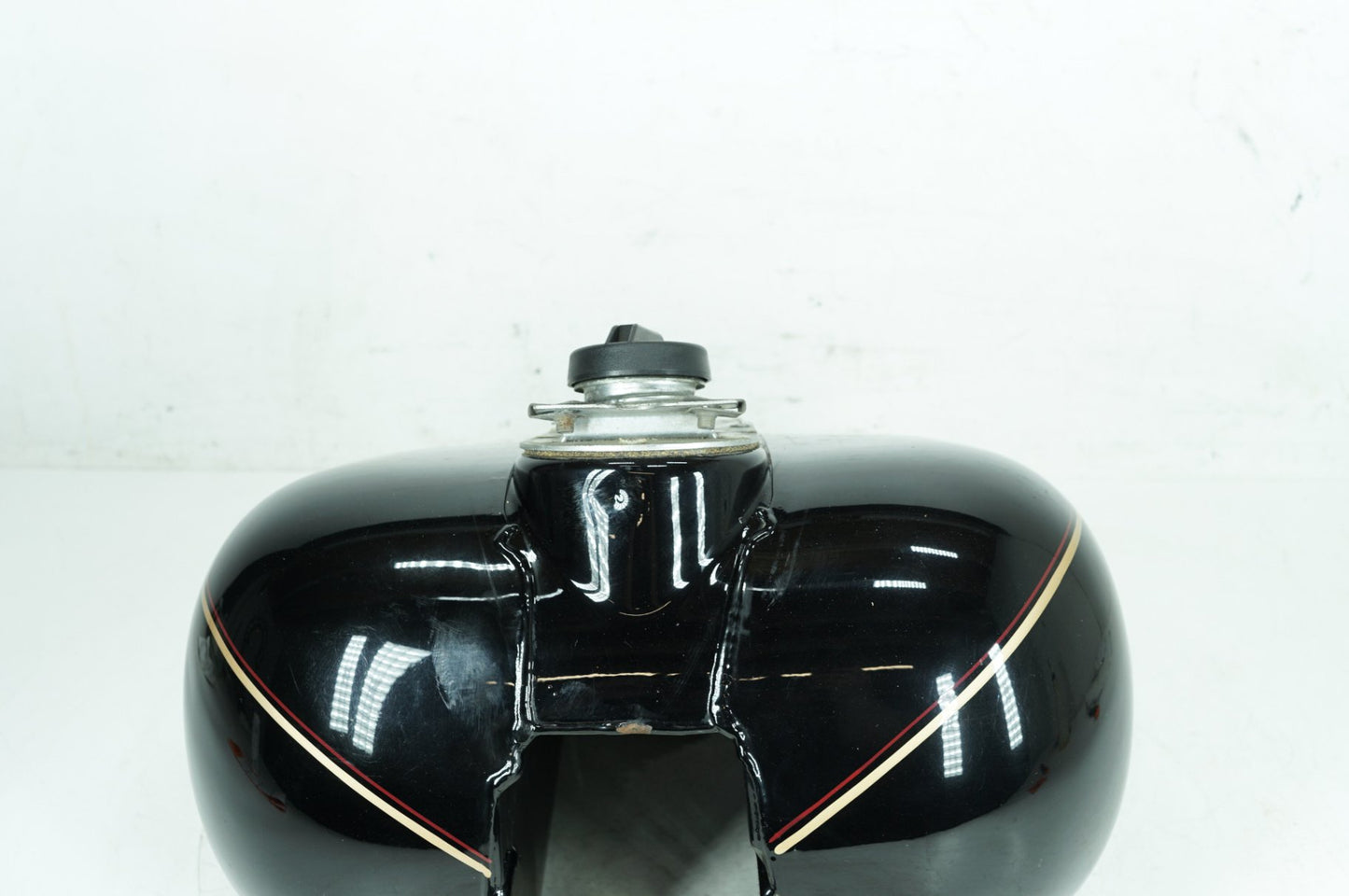 1984 - 1998 Harley-Davidson Touring Electra Glide Ultra Fuel Gas Tank Gasoline Reservoir  	61356-97A